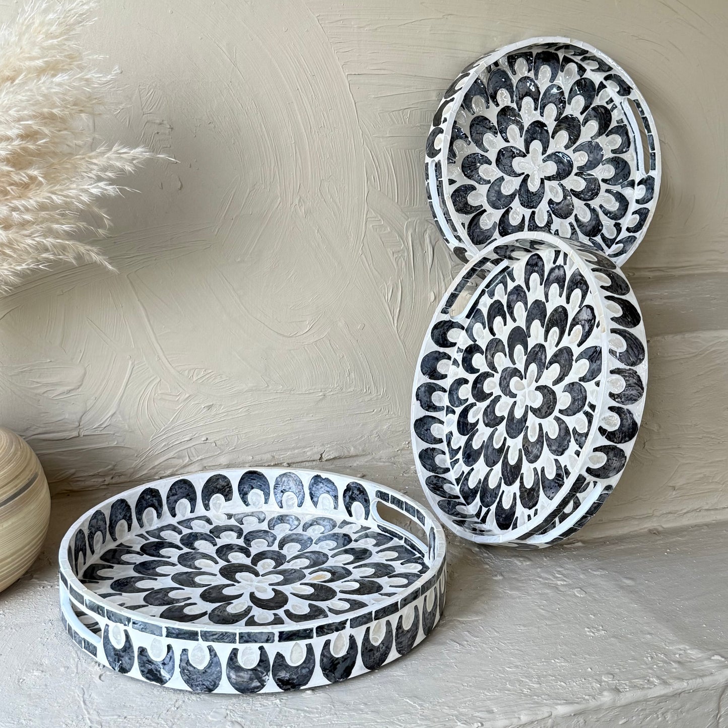 SVR Sedef 3 Lü Yuvarlak Tepsi Seti KOD:61874 Siyah Çiçek