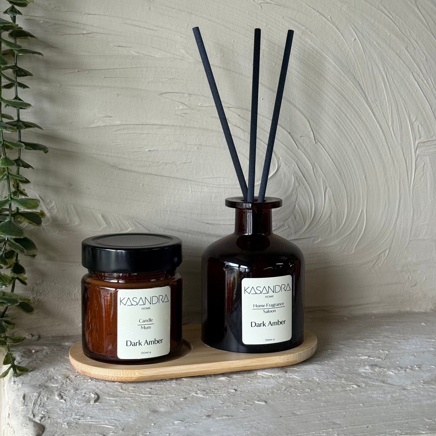 Kasandra Bambu Standlı Mum ve Oda Koku Seti Amber