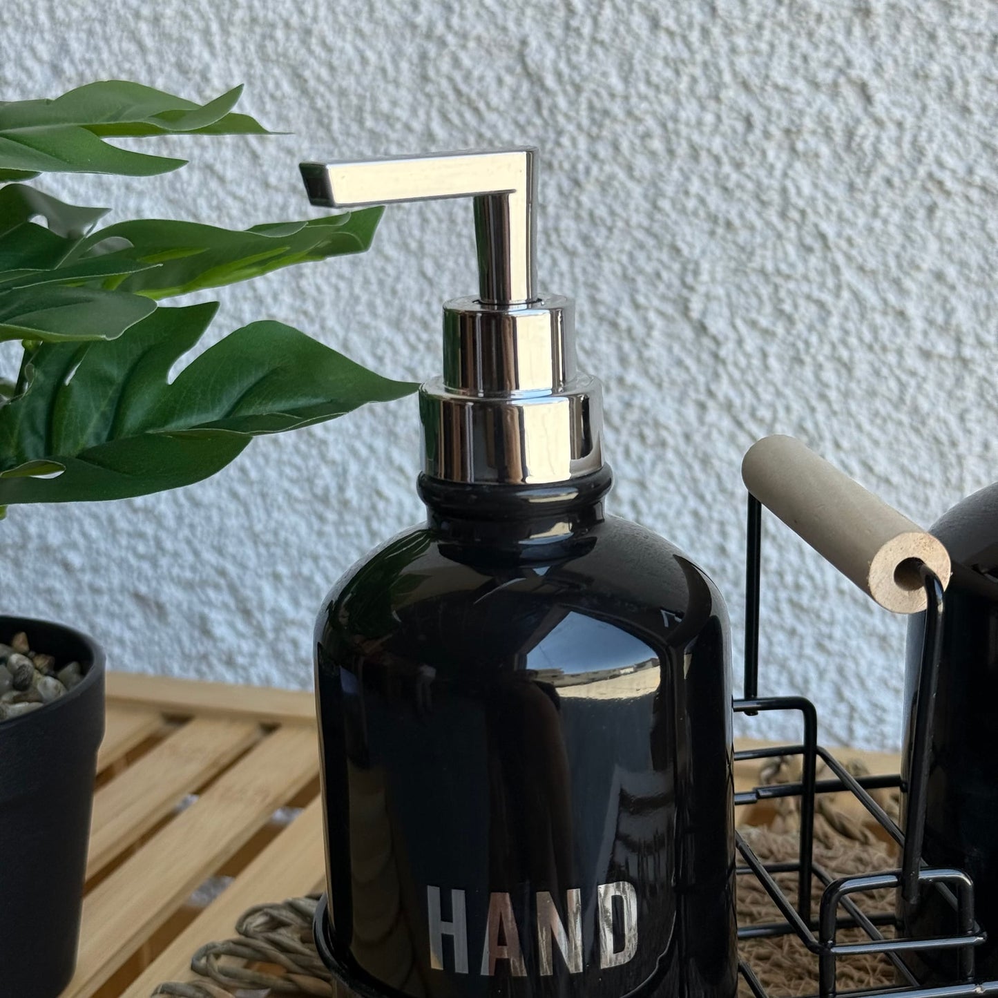 Sleek Standlı Sıvı Sabunluk Seti Siyah