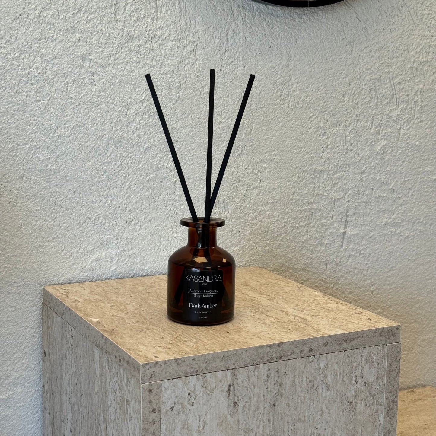 Kasandra Home Dark Amber Çubuklu Banyo Kokusu 150 ML (SİYAH)