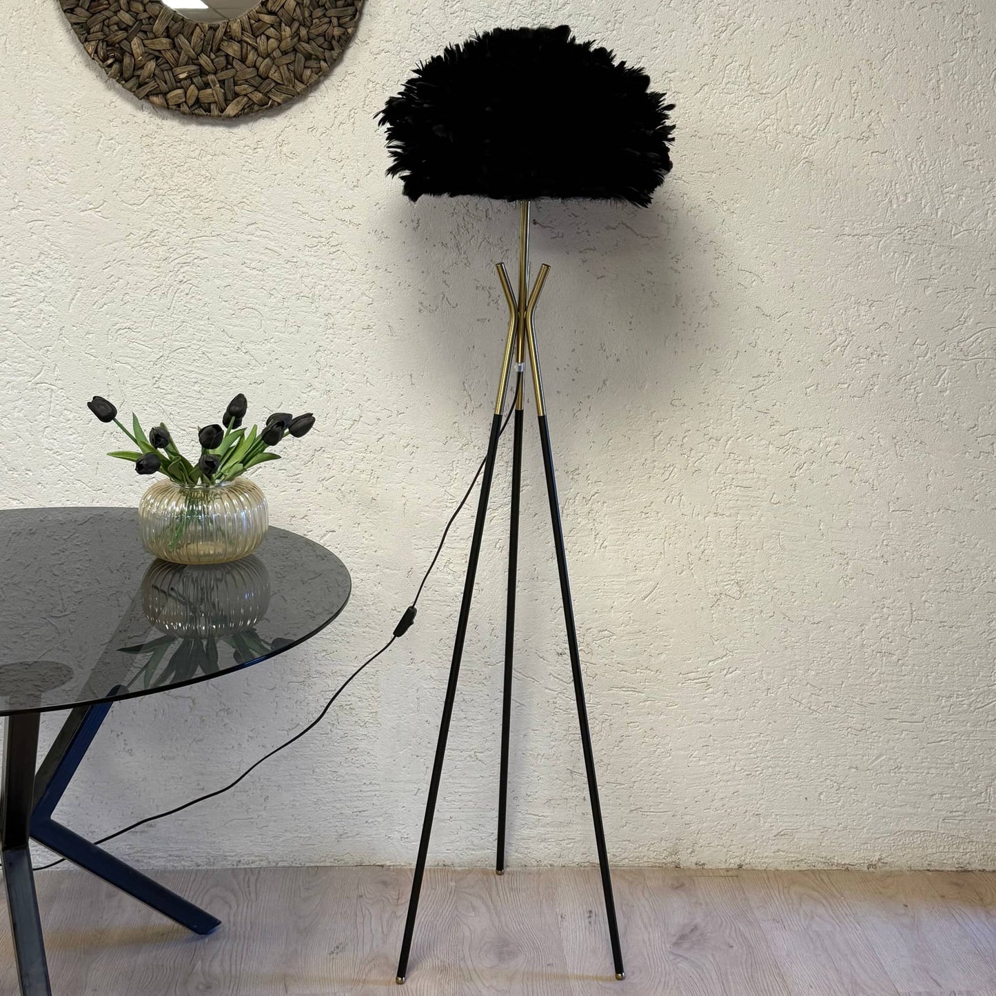 Talia Metal Ayaklı Tüy Lambader Siyah- Bronz 1,60 cm