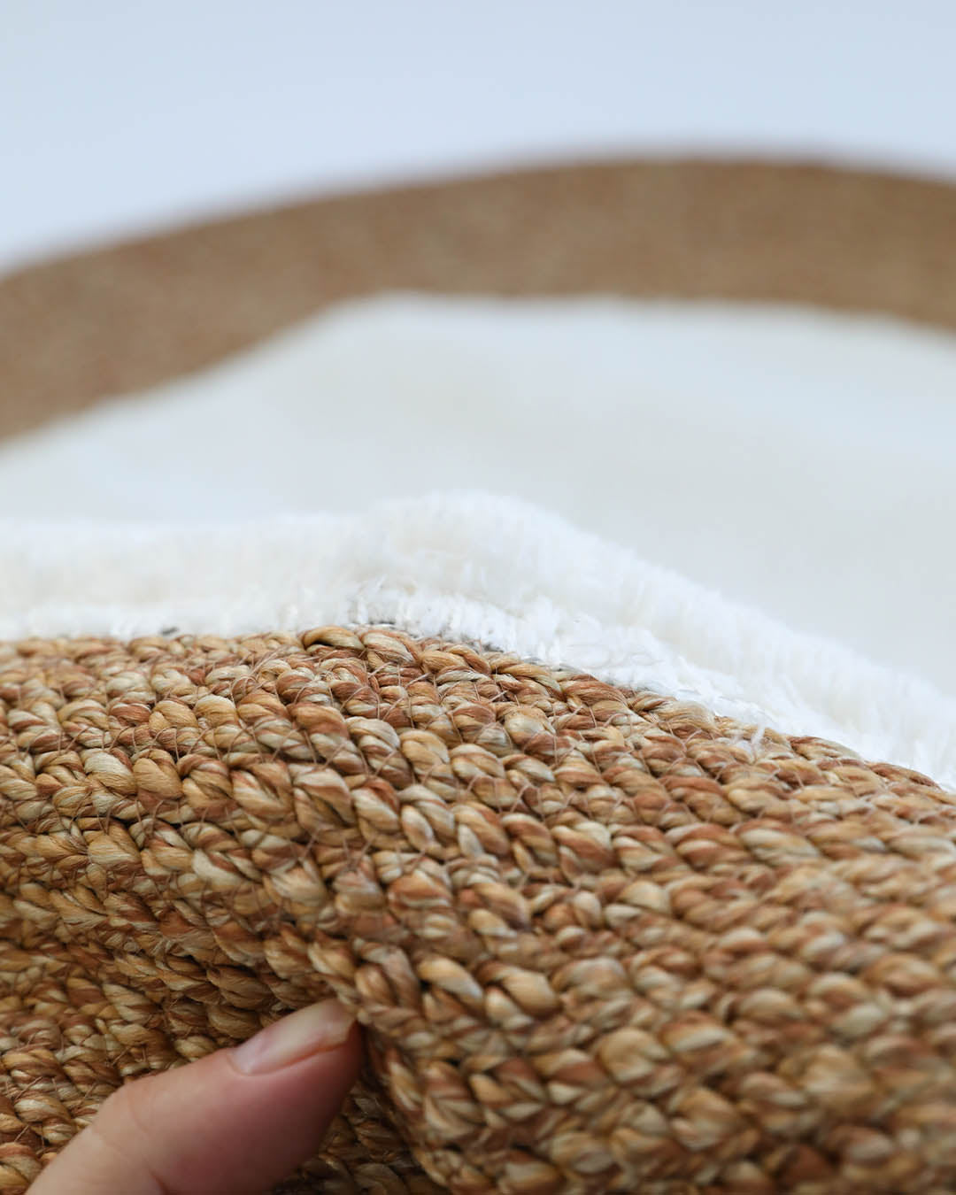Doğal Lif Örgülü Peluş Dokulu Yuvarlak Dekoratif Halı Tuuli 100x100