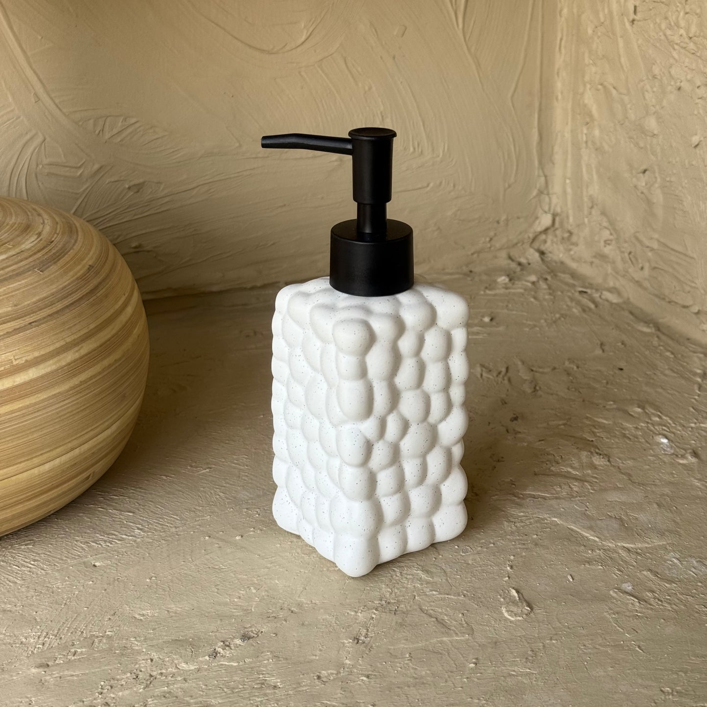 Bubble Porselen Model Sıvı Sabunluk Beyaz KOD:1389