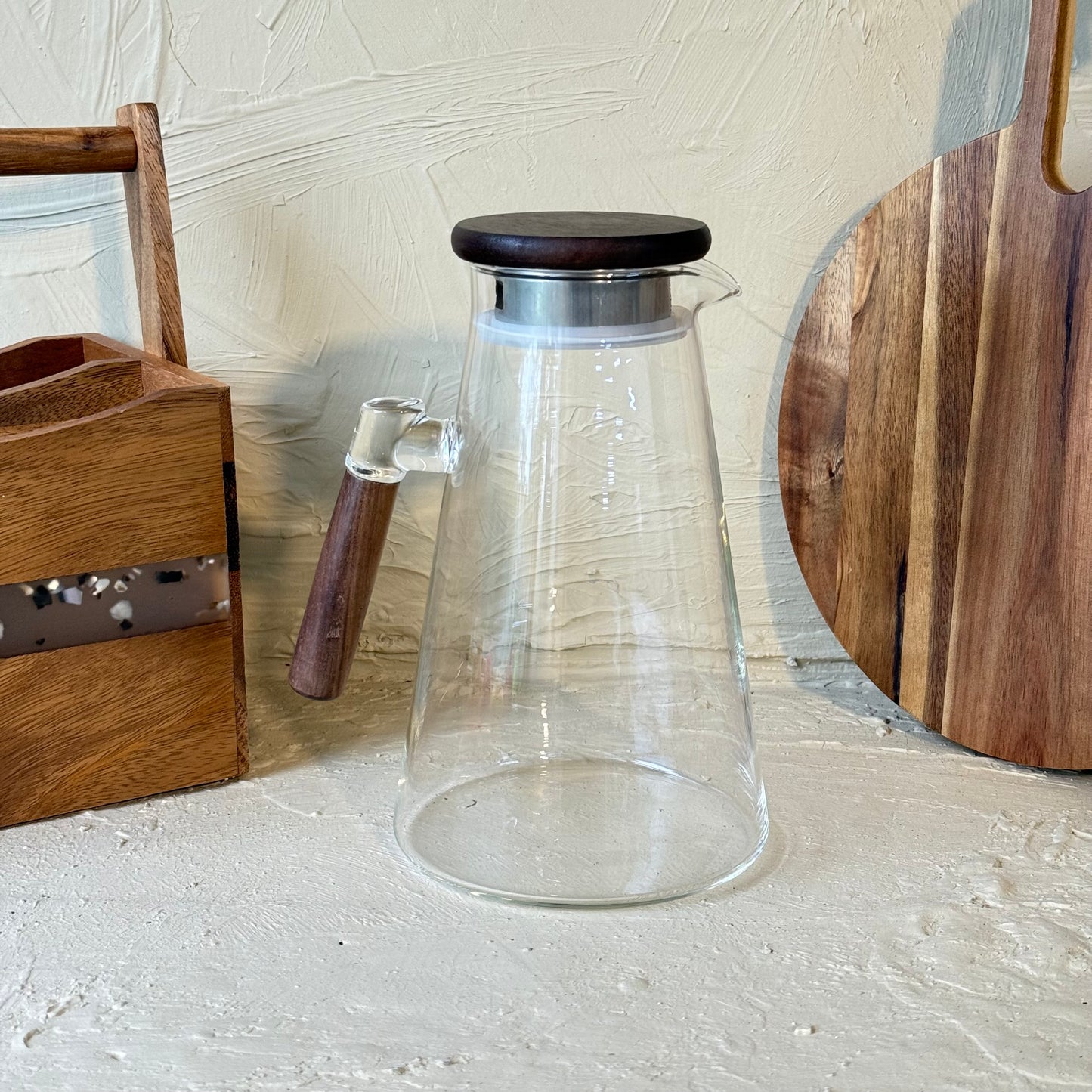 Milay Akasya Ağacı Kapaklı Düz Model Cam Sürahi 1700 ml KOD:243