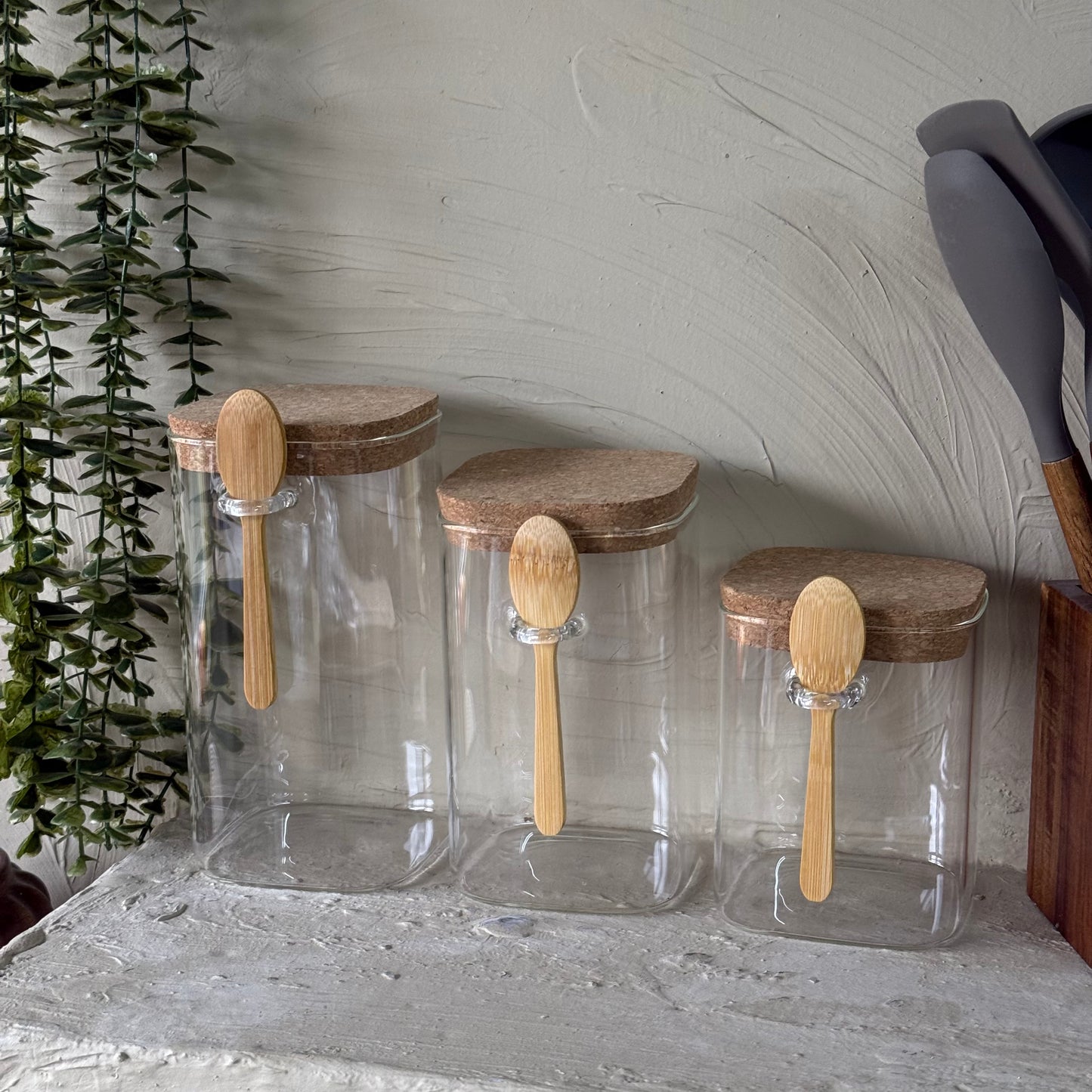 Tutku Mantar Kapaklı Kare Kaşıklı 3 Boy Kavanoz Seti