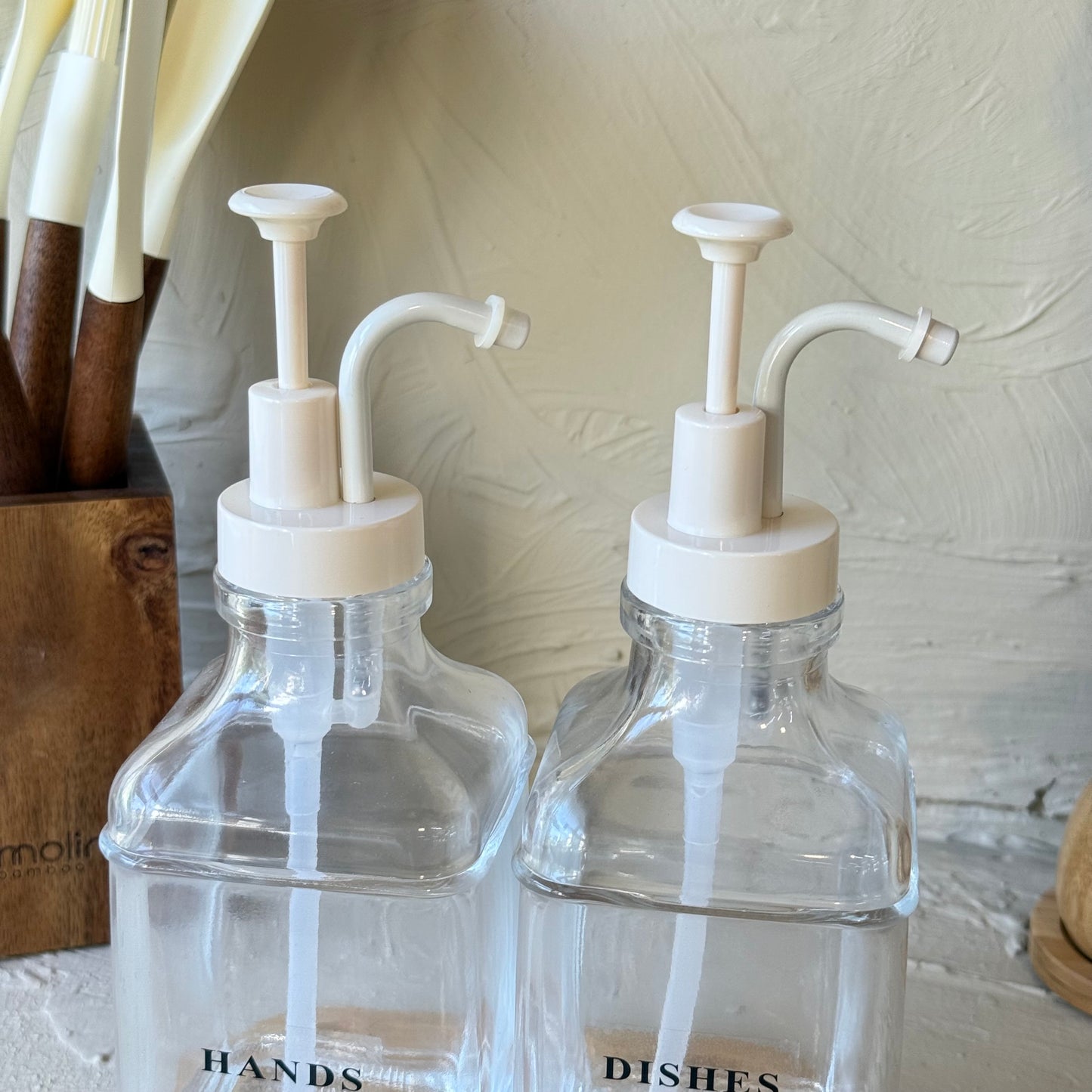 Arow Gael Model Kare Bambu Oval Standlı İkili Cam Sıvı Sabunluk Seti krem KOD:1015