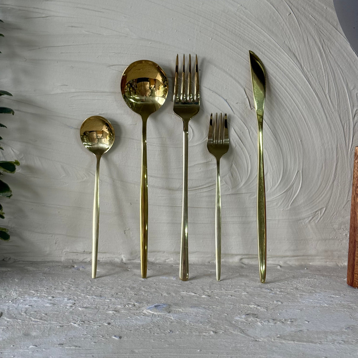 Zra Model 30 Parça 6 Kişilik Çatal Kaşık Bıçak Seti Gold (Çok Satanlarda)