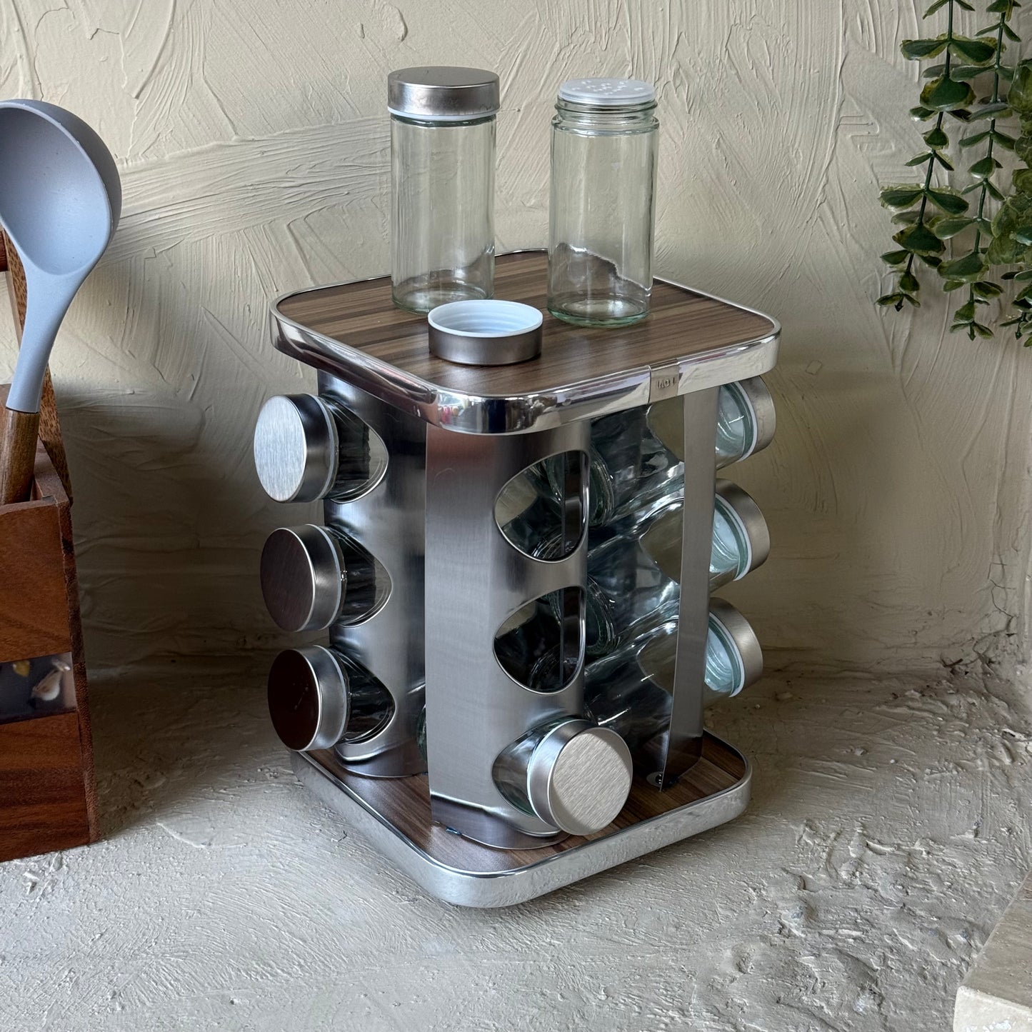 SVR Dönerli Standlı Kare Metal Kapaklı 12 Li  Baharatlık Seti Ahşap-Gümüş KOD:710