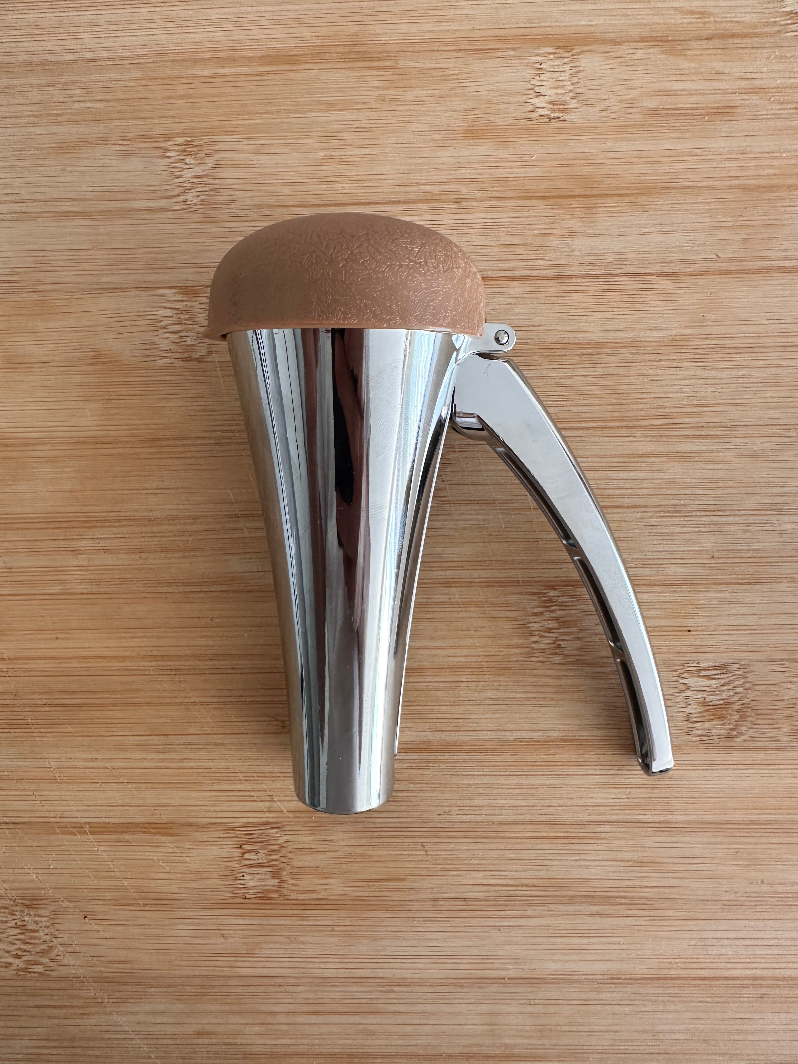 Paslanmaz Çelik Ceviz Kıracağı
Premium Metal Ergonomik Kollu Güçlü Dişli Sistem Tr-7311