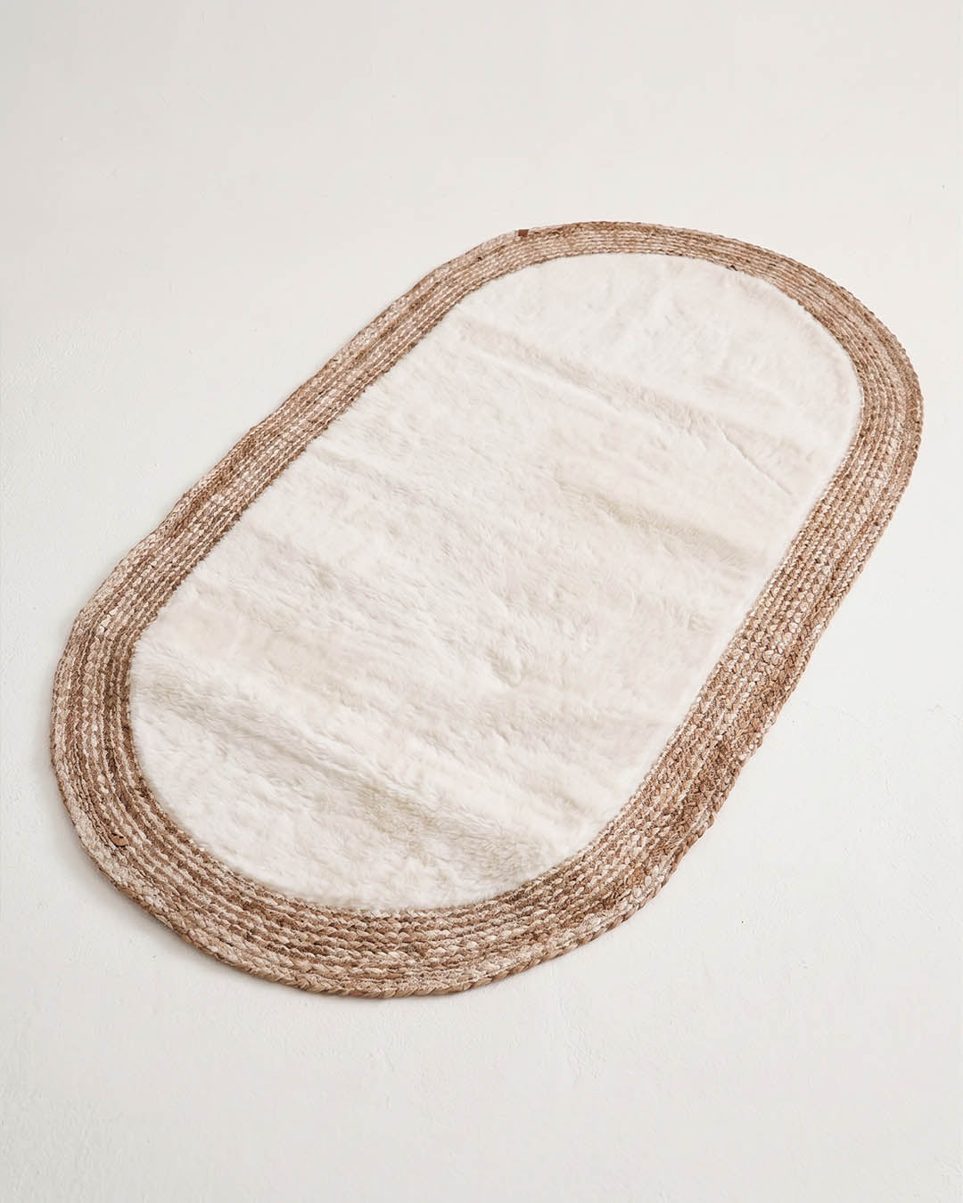 Arven Jüt ve Peluş Oval Halı - Doğal ve Lüks Dokunuş (80x150cm)Kahve