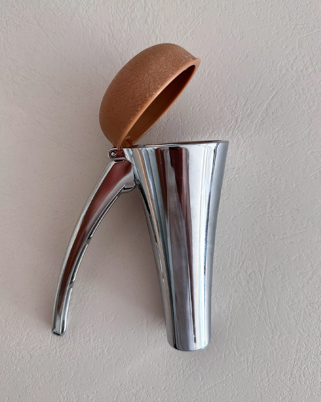 Paslanmaz Çelik Ceviz Kıracağı
Premium Metal Ergonomik Kollu Güçlü Dişli Sistem Tr-7311