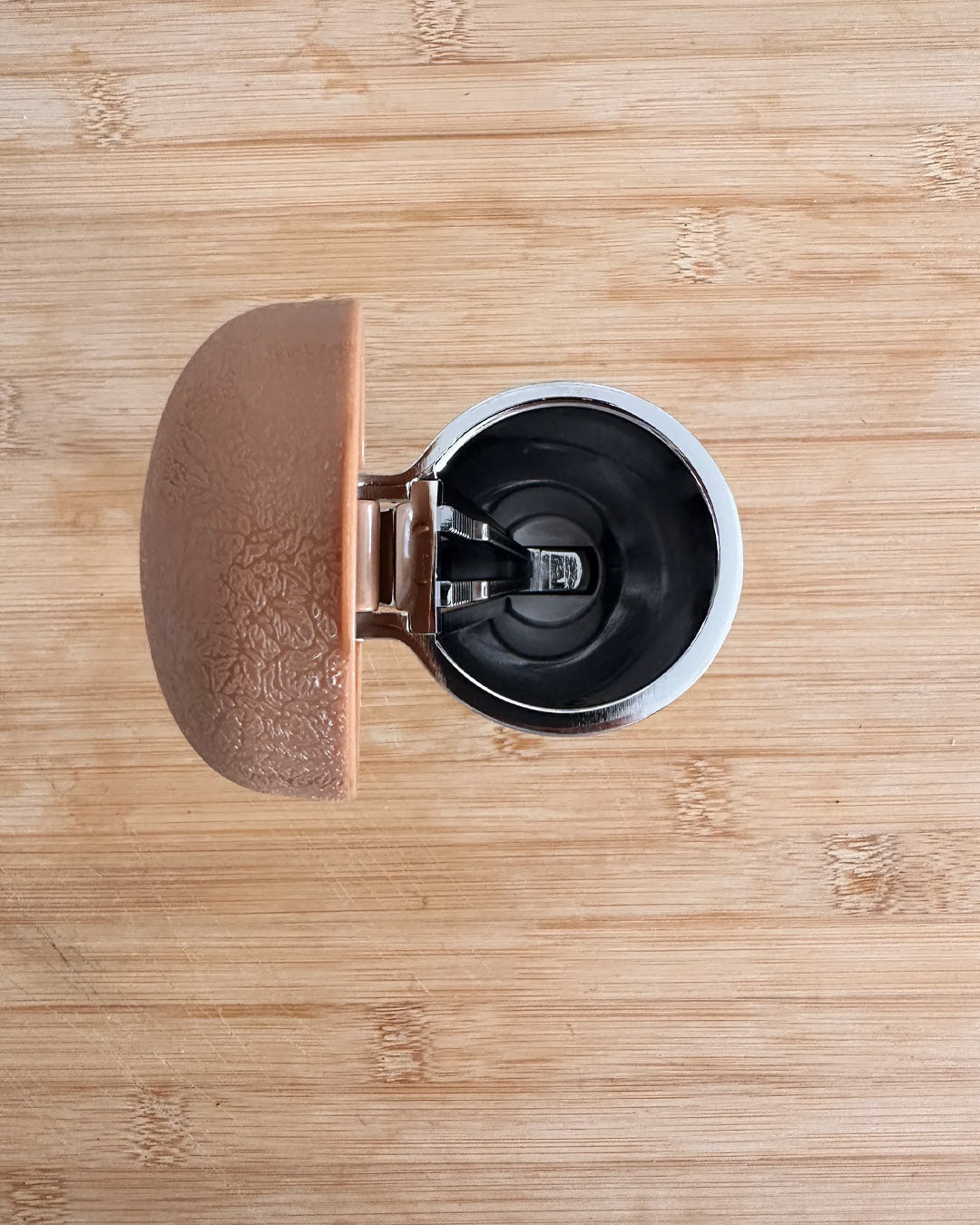 Paslanmaz Çelik Ceviz Kıracağı
Premium Metal Ergonomik Kollu Güçlü Dişli Sistem Tr-7311