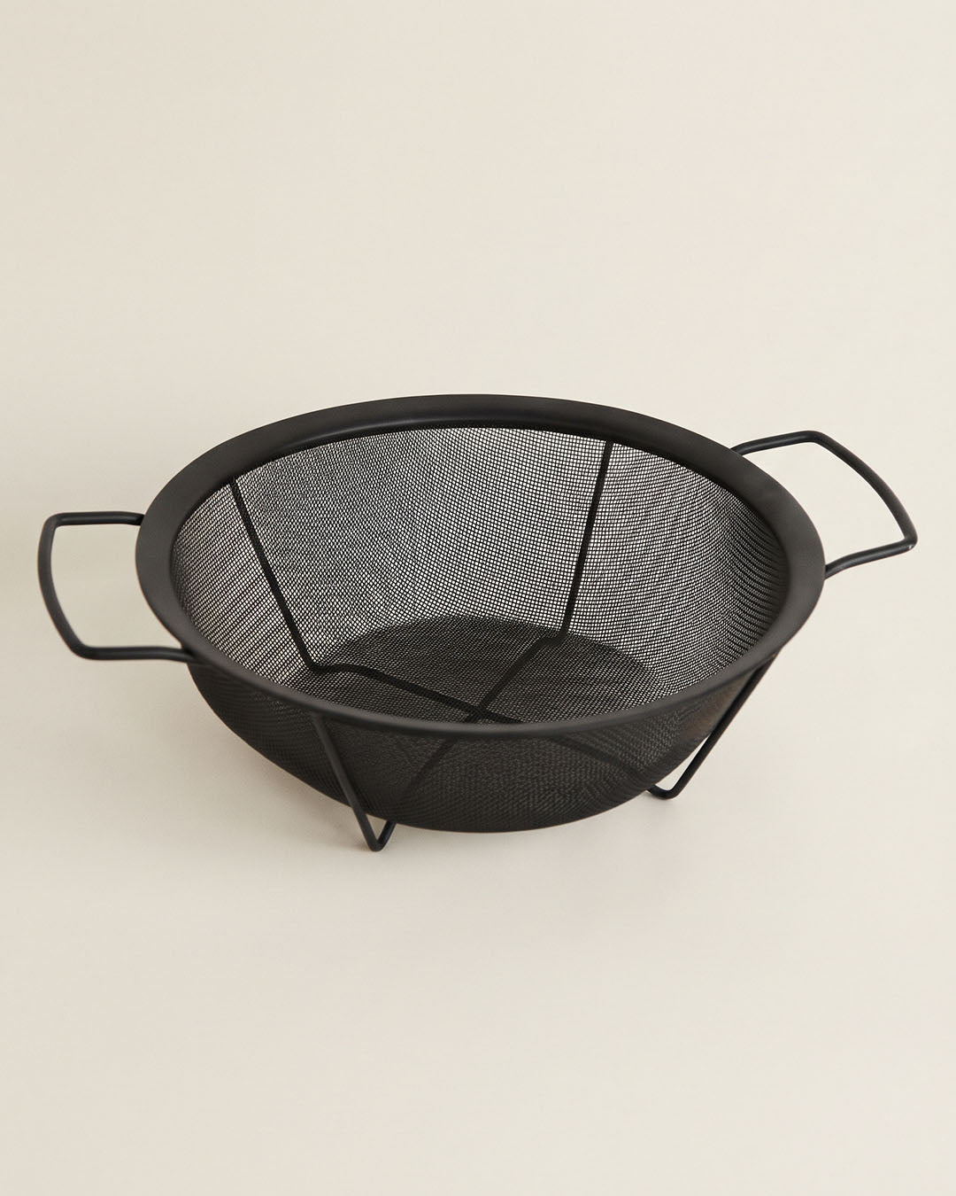 Paslanmaz Çelik Kulplu Tel Süzgeç - Siyah (25 cm) Vd9362