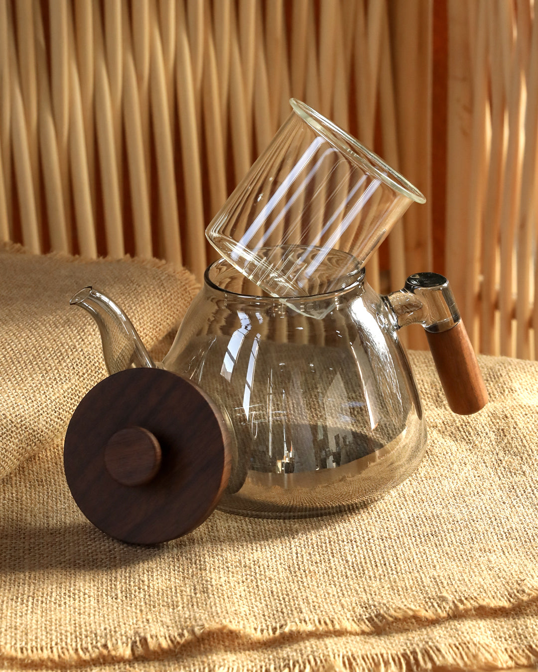 Isıya Dayanıklı Bambu Saplı Süzgeçli Bitki Çay Demliği 2508262
