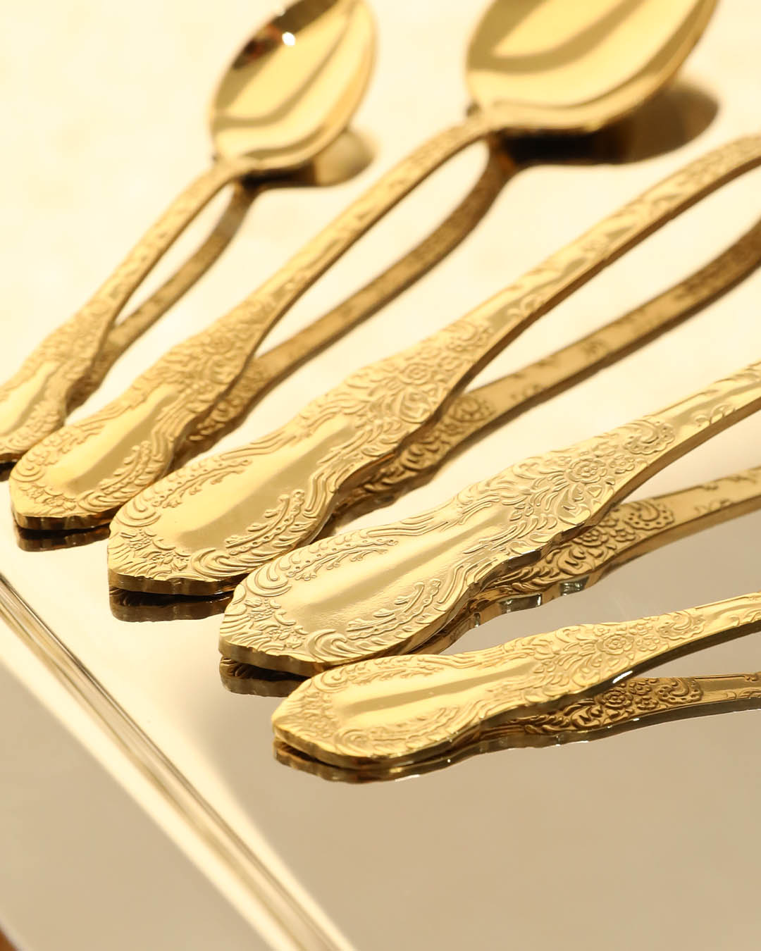 Gold Oymalı Lüks Çatal Kaşık Takımı - 18/10 Paslanmaz Çelik Özel Tasarım Sofra Seti