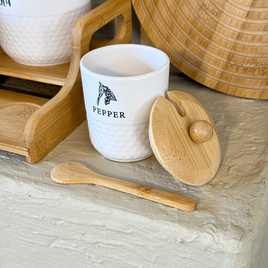 Tutku Bambu Standlı Kaşıklı 7 Li Baharatlık Seti KOD:TT-10