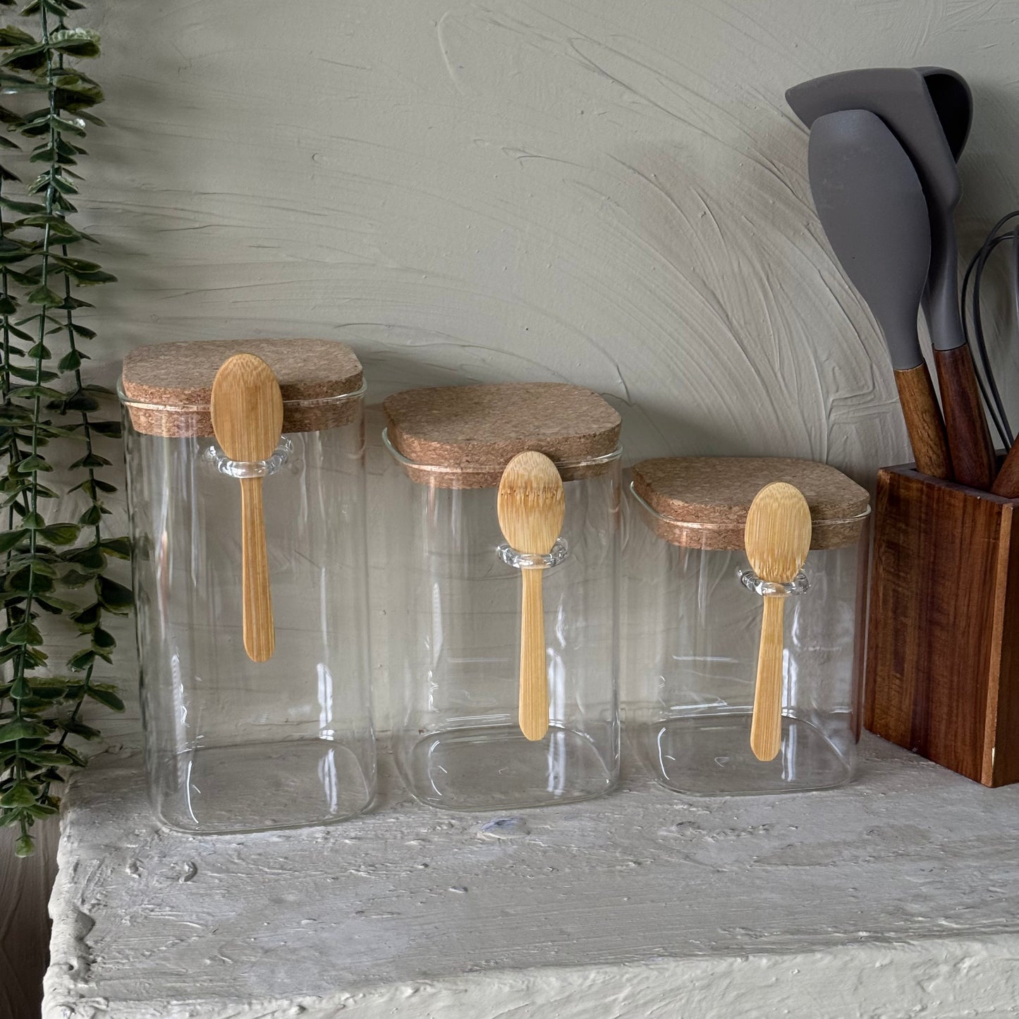 Tutku Mantar Kapaklı Kare Kaşıklı 3 Boy Kavanoz Seti