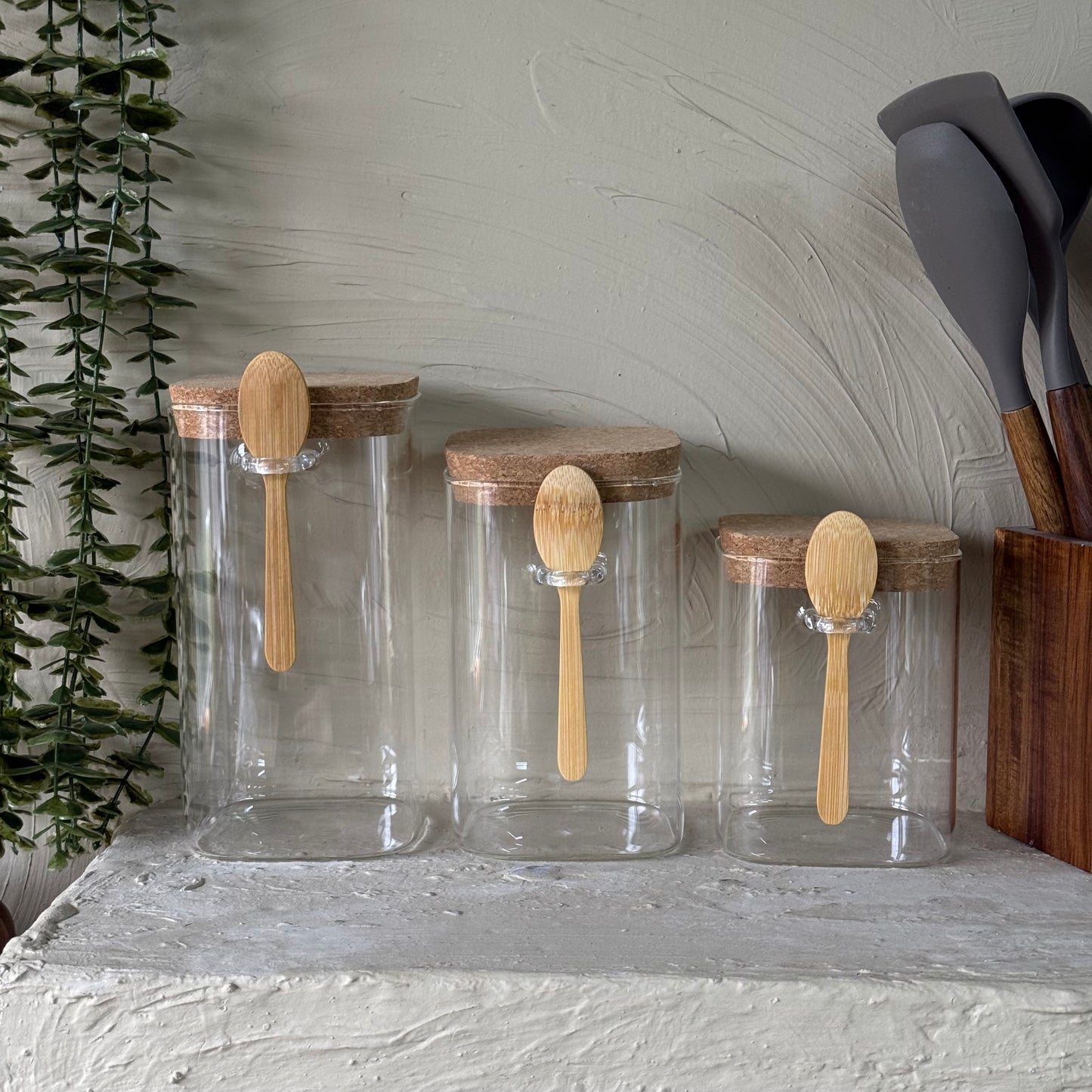 Tutku Mantar Kapaklı Kare Kaşıklı 3 Boy Kavanoz Seti