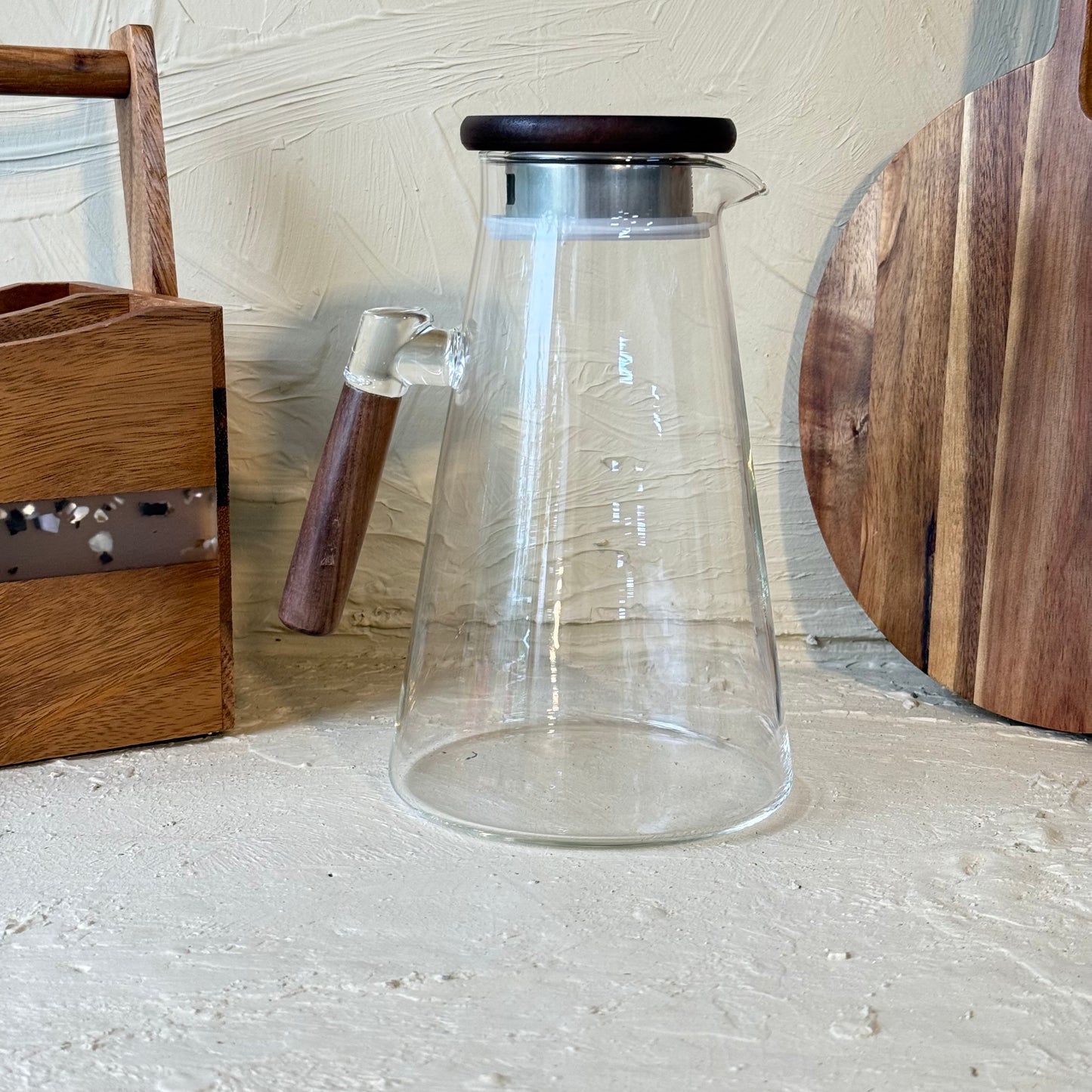 Milay Akasya Ağacı Kapaklı Düz Model Cam Sürahi 1700 ml KOD:243