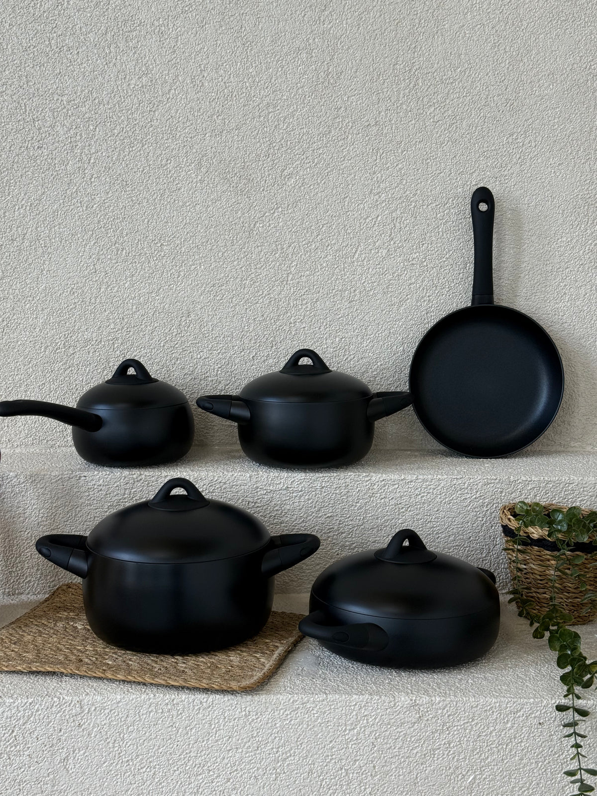 Dolce Black Stone 9 Parça Döküm Tencere Seti Siyah