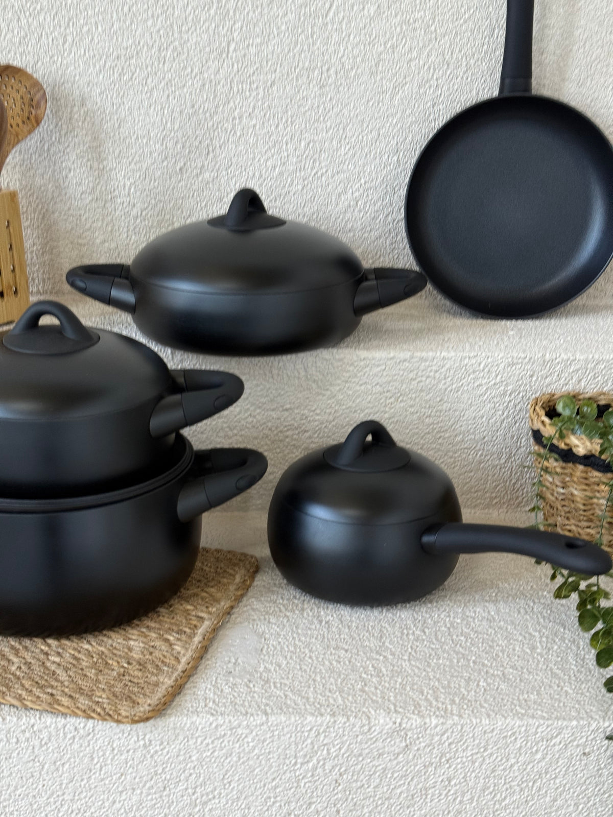 Dolce Black Stone 9 Parça Döküm Tencere Seti Siyah
