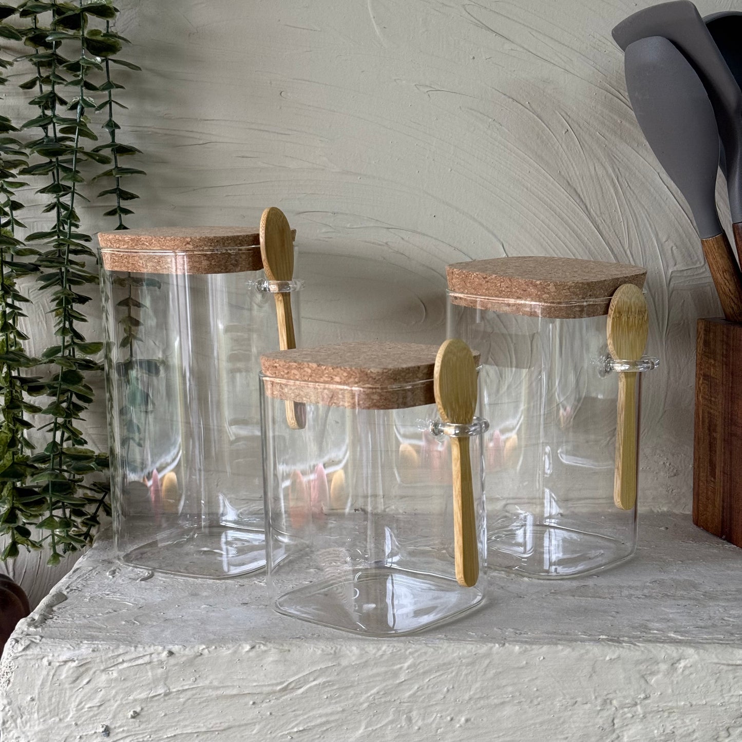 Tutku Mantar Kapaklı Kare Kaşıklı 3 Boy Kavanoz Seti