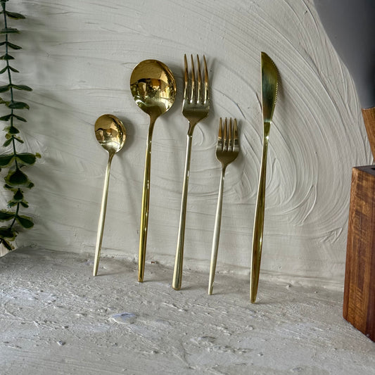 Zra Model 30 Parça 6 Kişilik Çatal Kaşık Bıçak Seti Gold (Çok Satanlarda)