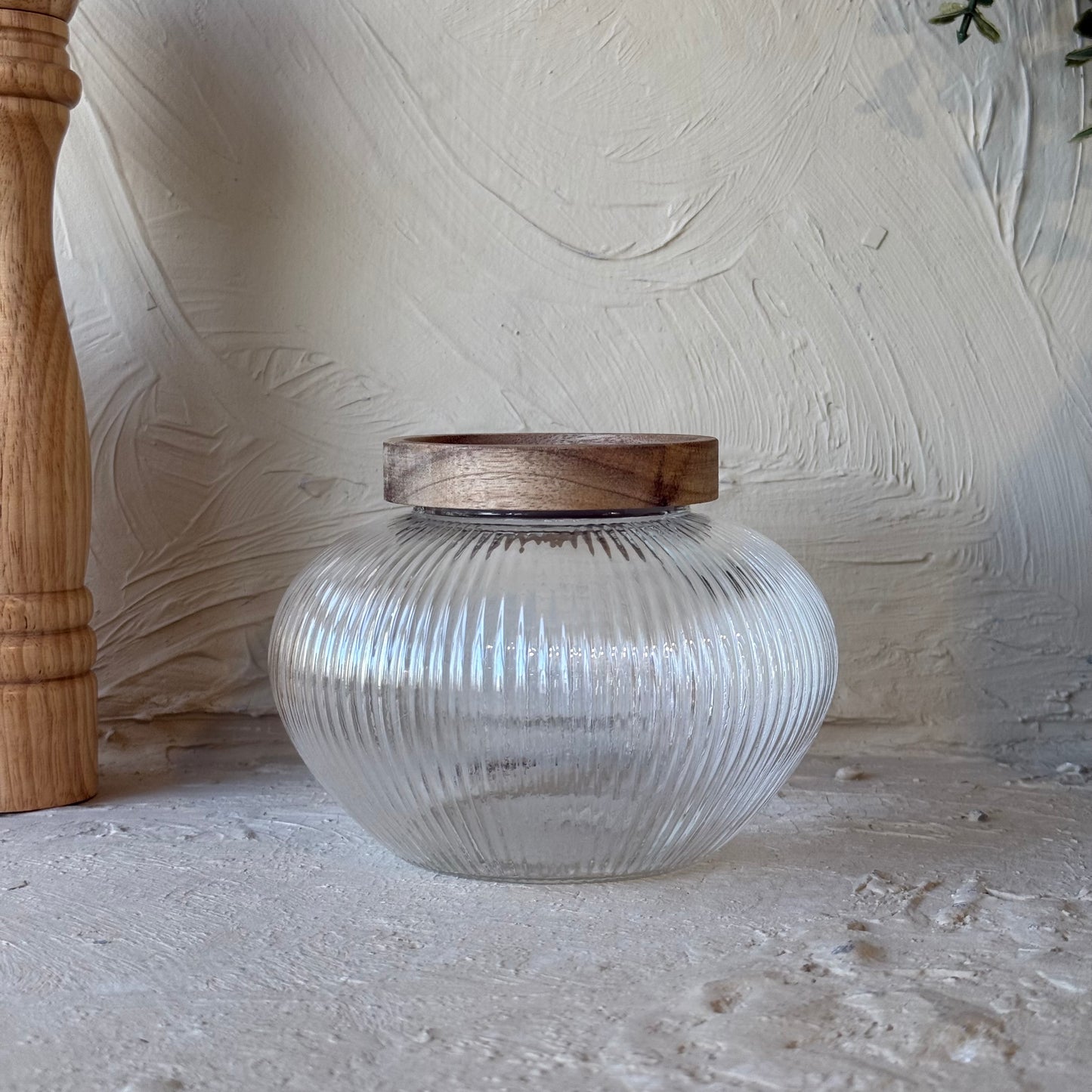 Milary Akasya Ağacı Kapaklı Çizgili Tombul Model Kavanoz KOD:114