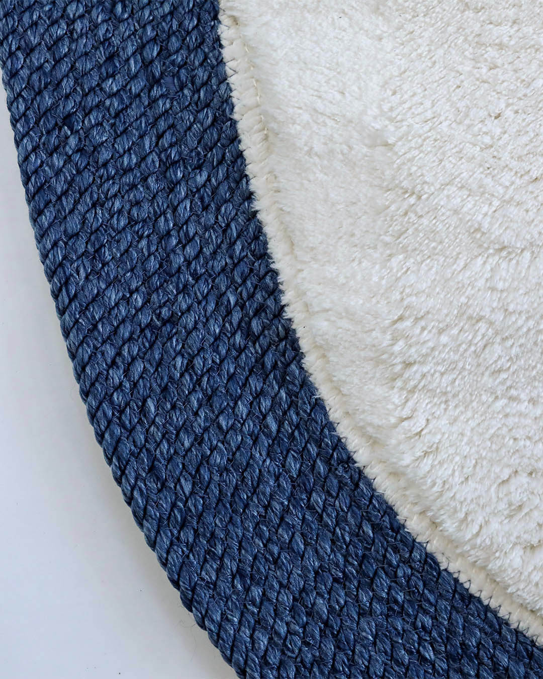 Tuuli Lüks Pelüş Paspas (80x150 cm) – İskandinav Tarzı Yumuşaklık ve Üstün Kalite