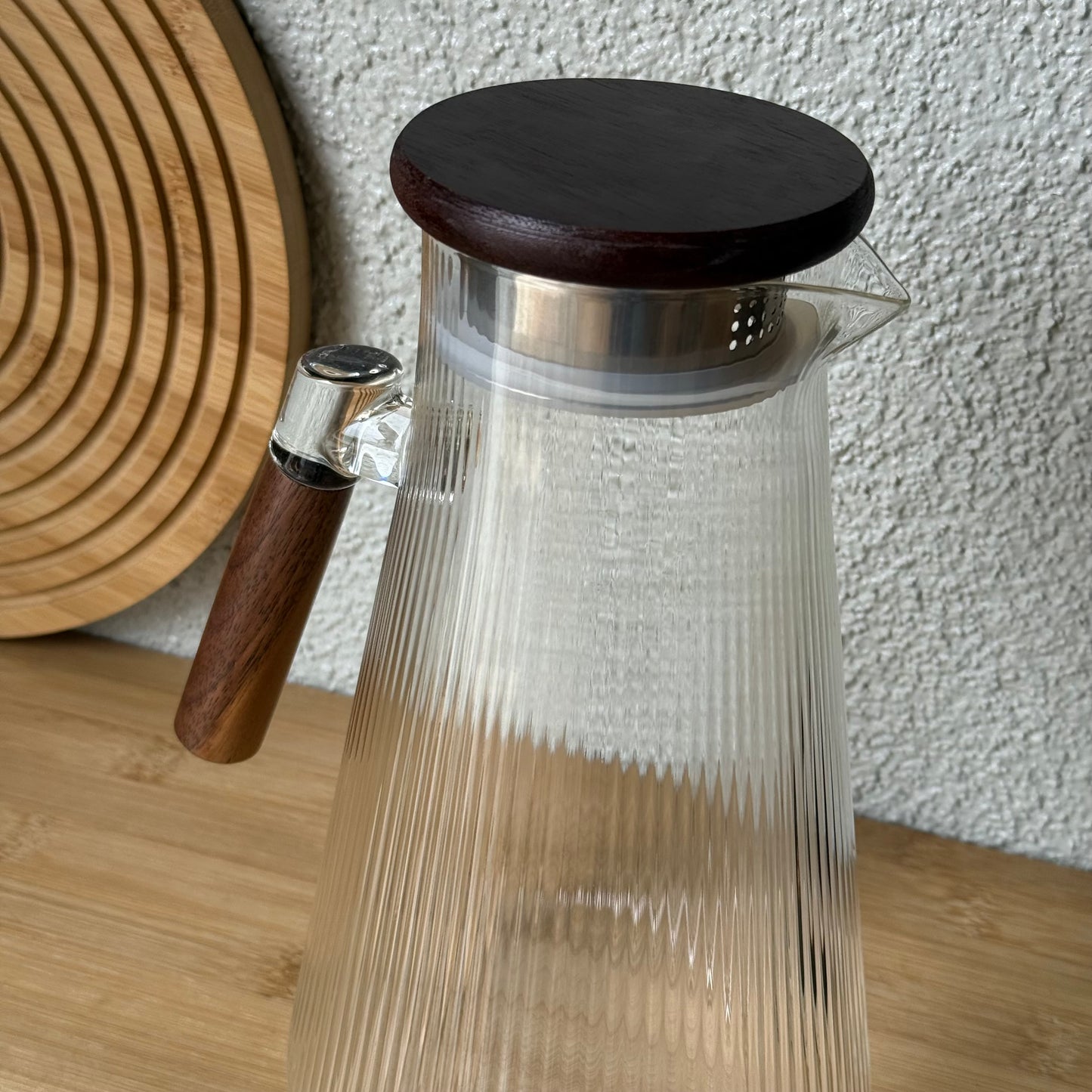 Milay Akasya Ağacı Kapaklı Çizgili Cam Sürahi 1700 ml KOD:244