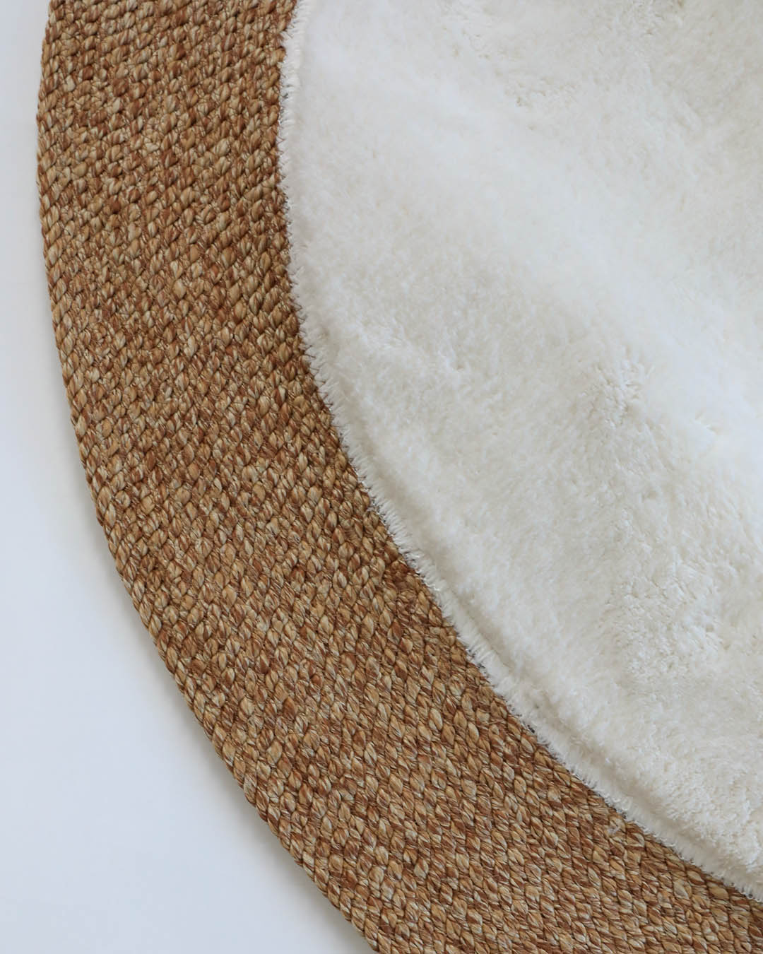 Doğal Lif Örgülü Peluş Dokulu Yuvarlak Dekoratif Halı Tuuli 100x100
