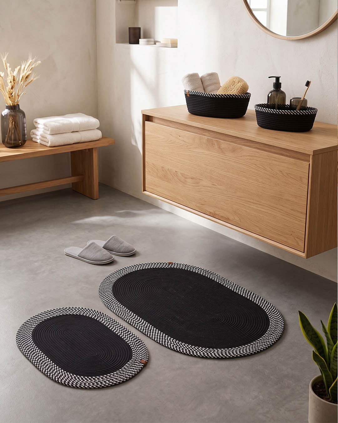 Iskandinav Tarzı Doğal Halat Dokuma Siyah Beyaz 4 Parça Banyo Paspas ve Düzenleyici Sepet Takımı