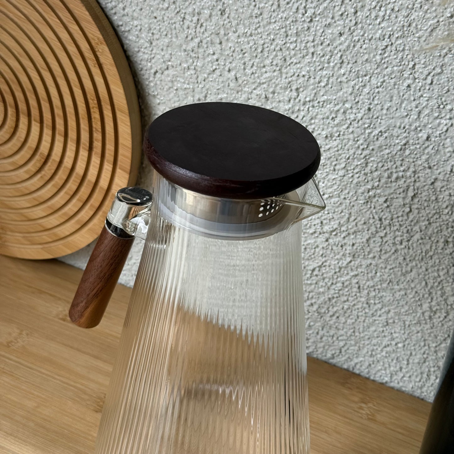 Milay Akasya Ağacı Kapaklı Çizgili Cam Sürahi 1700 ml KOD:244