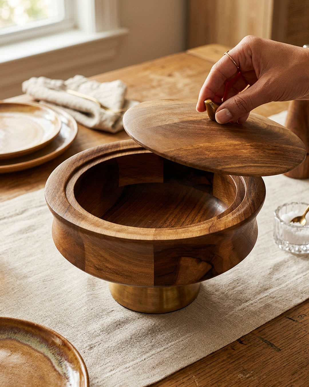 Aura Wood & Gold – Pirinç Kuş Detaylı Masif Ahşap Sunumluk & Şekerlik 16008-1