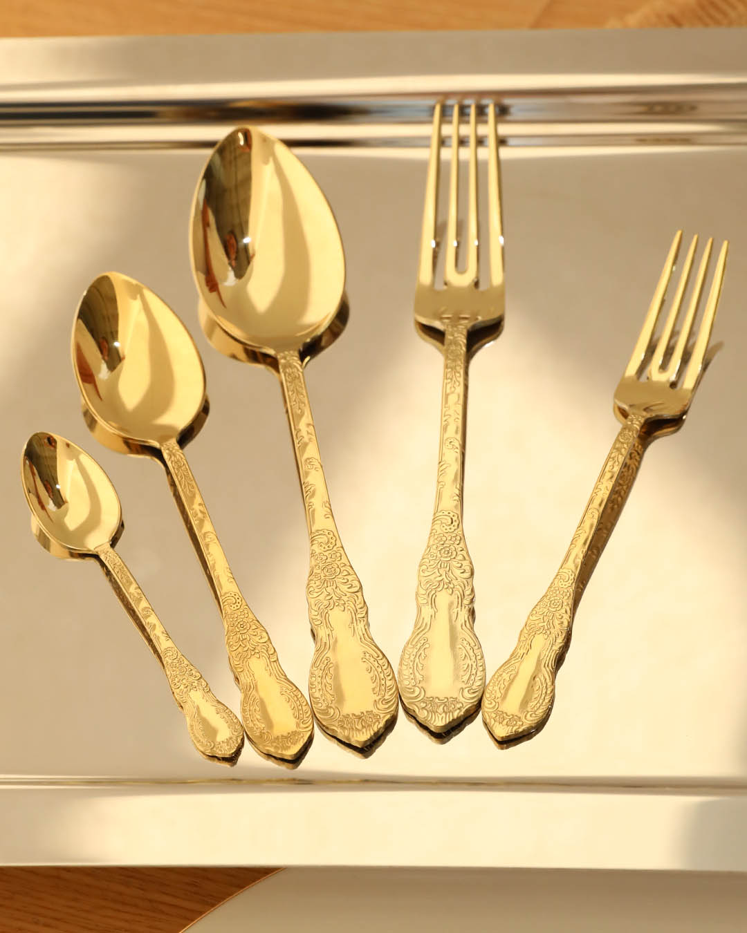 Gold Oymalı Lüks Çatal Kaşık Takımı - 18/10 Paslanmaz Çelik Özel Tasarım Sofra Seti