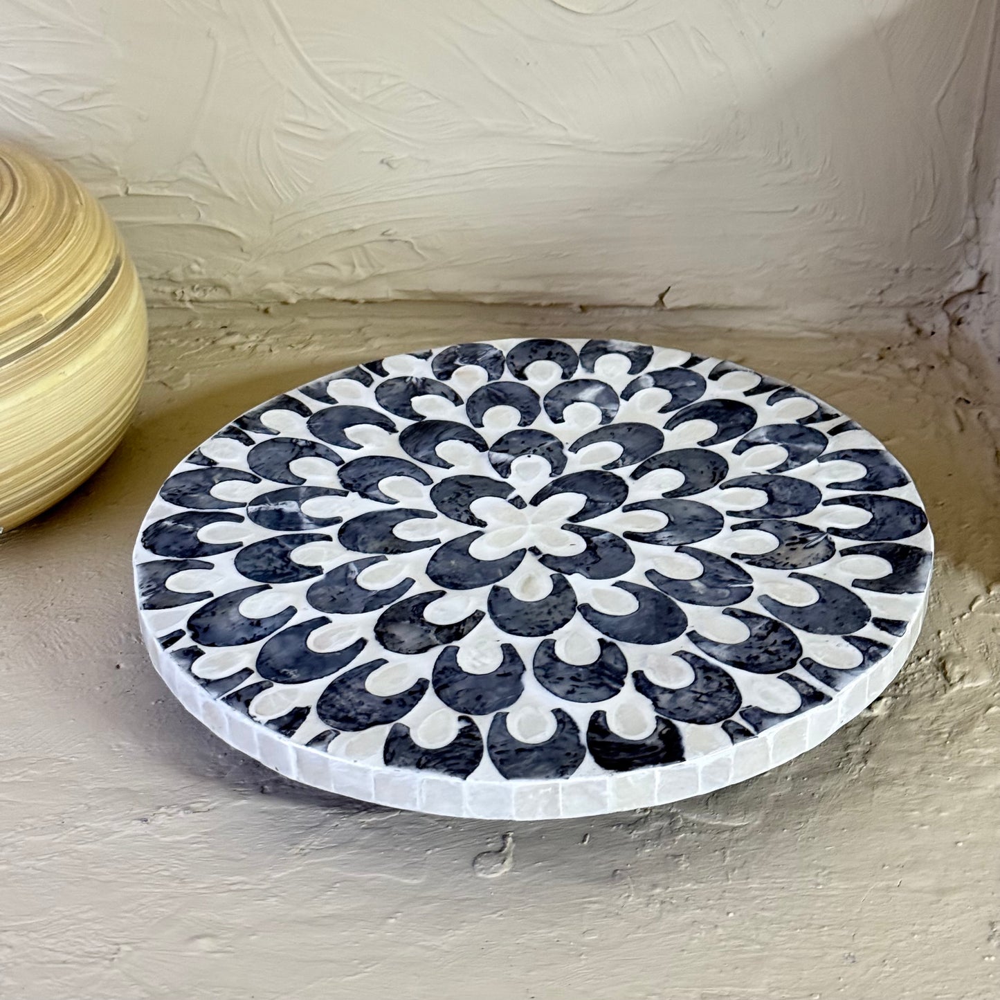 SVR Sedef Dönen Yuvarlak Sunumluk KOD:6183 Siyah-Çiçek