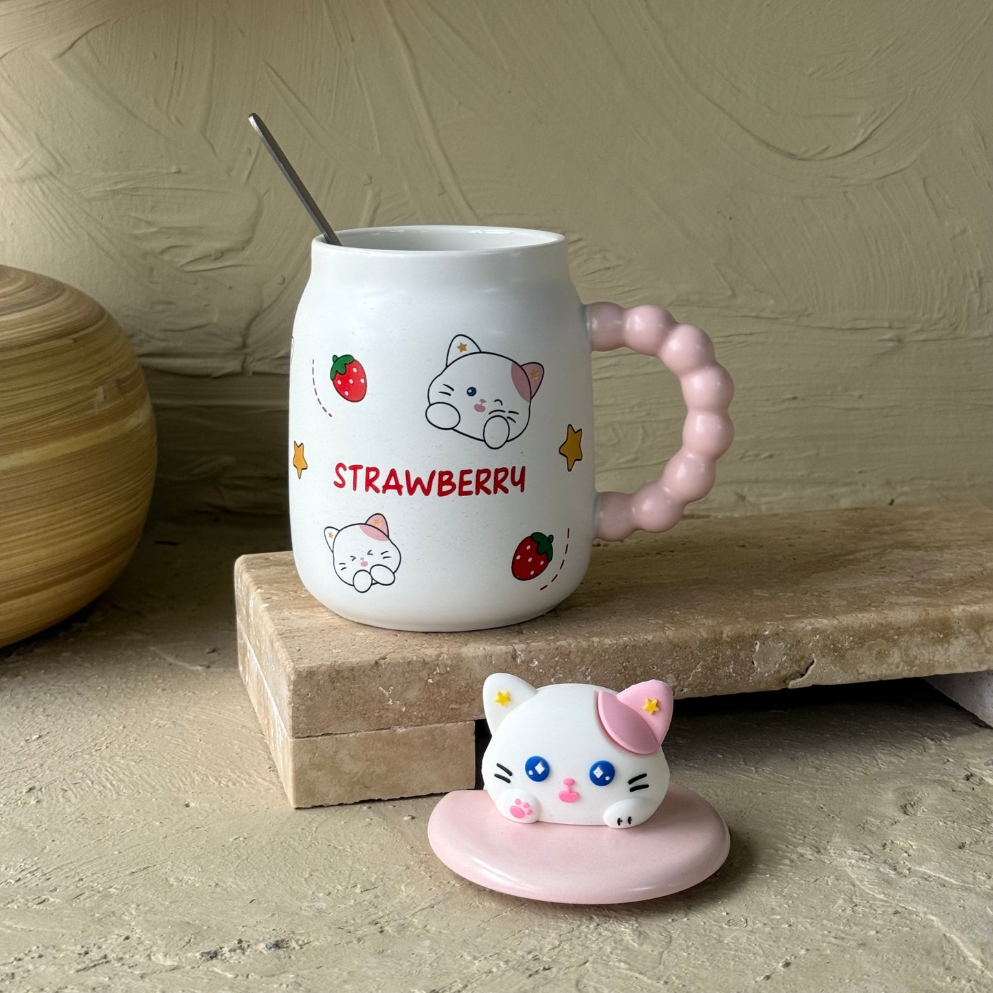 Tutku Strawberry Kapaklı Porselen Kupa 400 ml