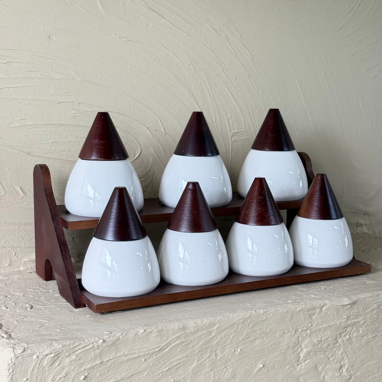 Buenos Akasya Ağacı Standlı 8 Parça Baharatlık Takımı