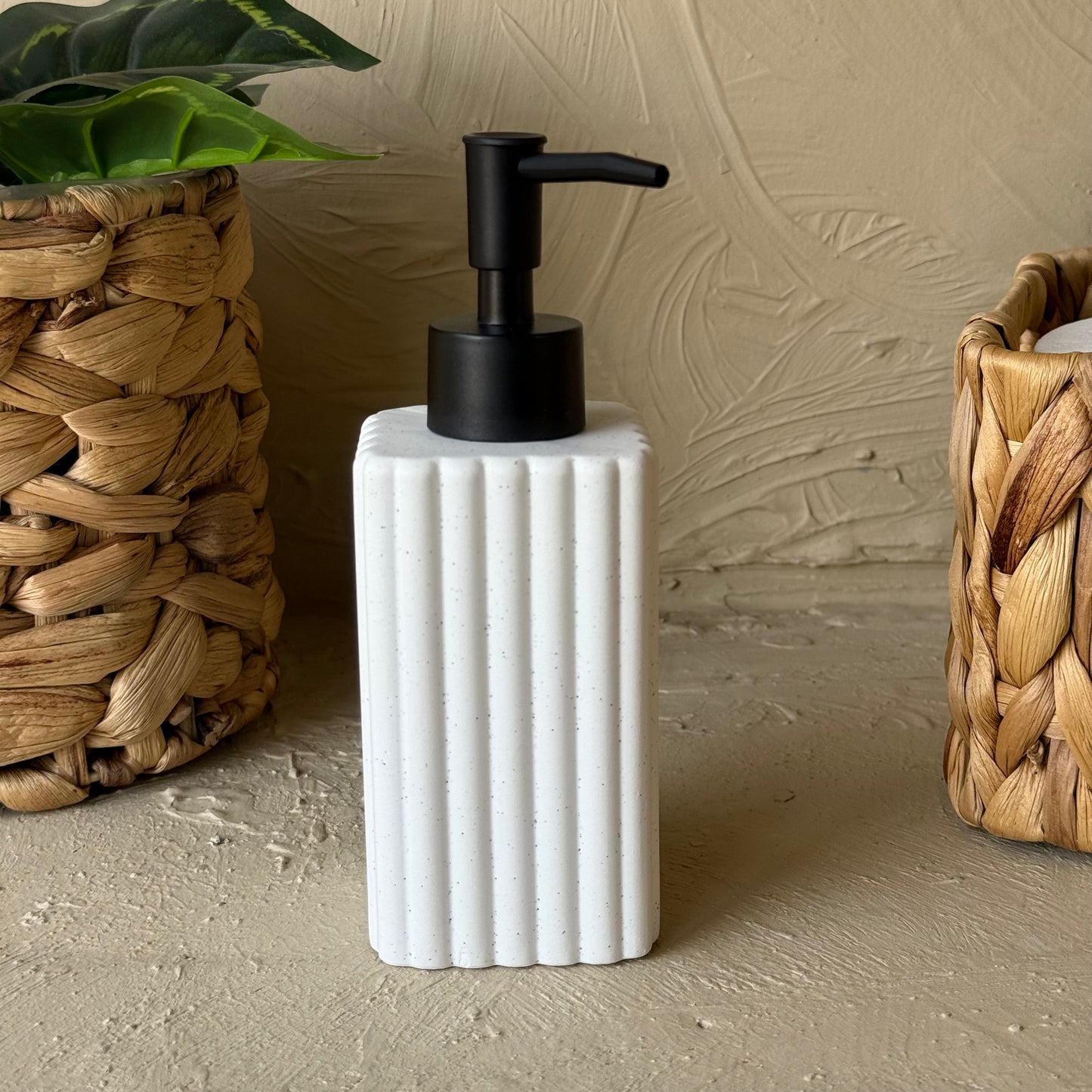 Line Porselen Sıvı Sabunluk Beyaz KOD:1446A