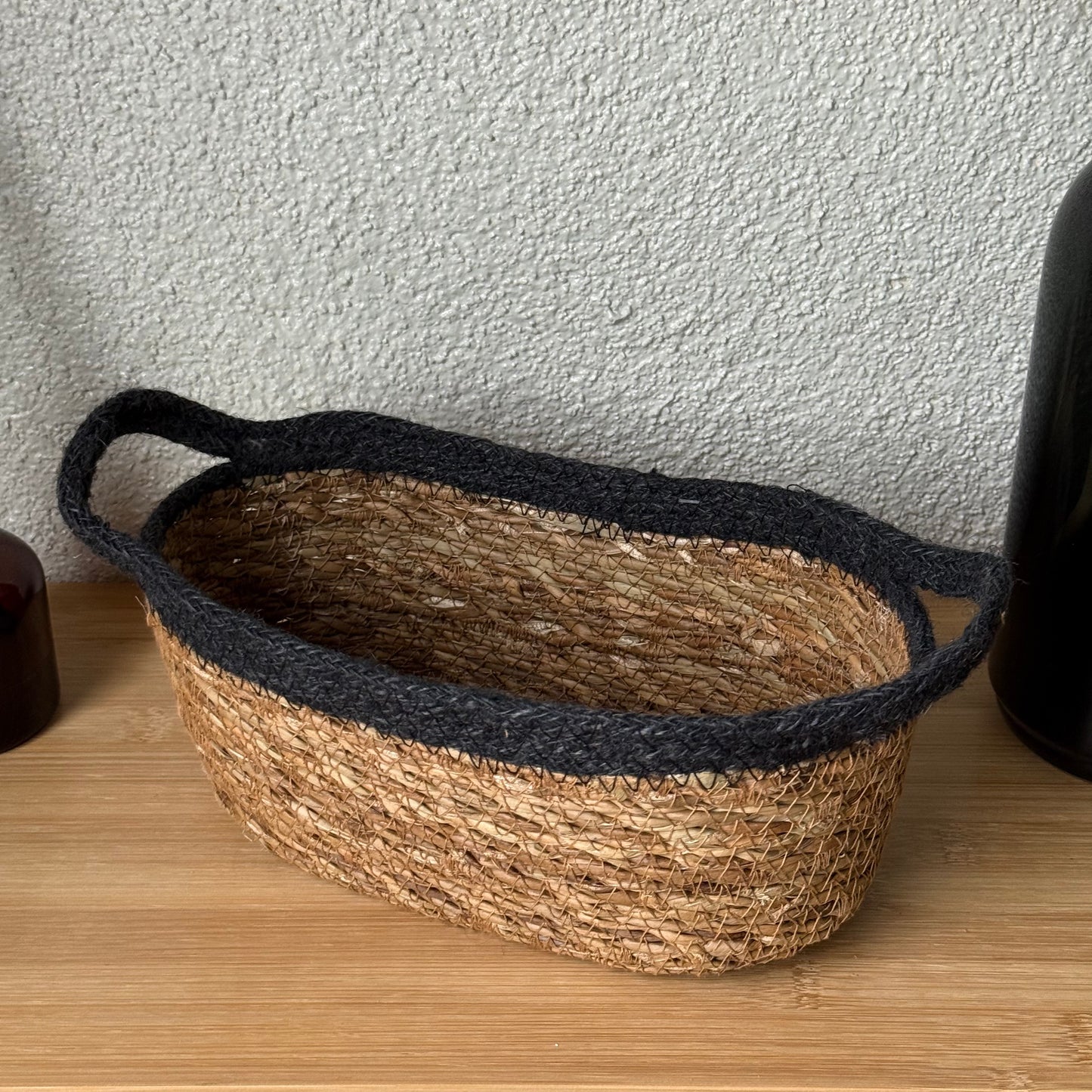 Svr Kulplu Oval İnçe Hasır Sepet Siyah 29x16x11 cm