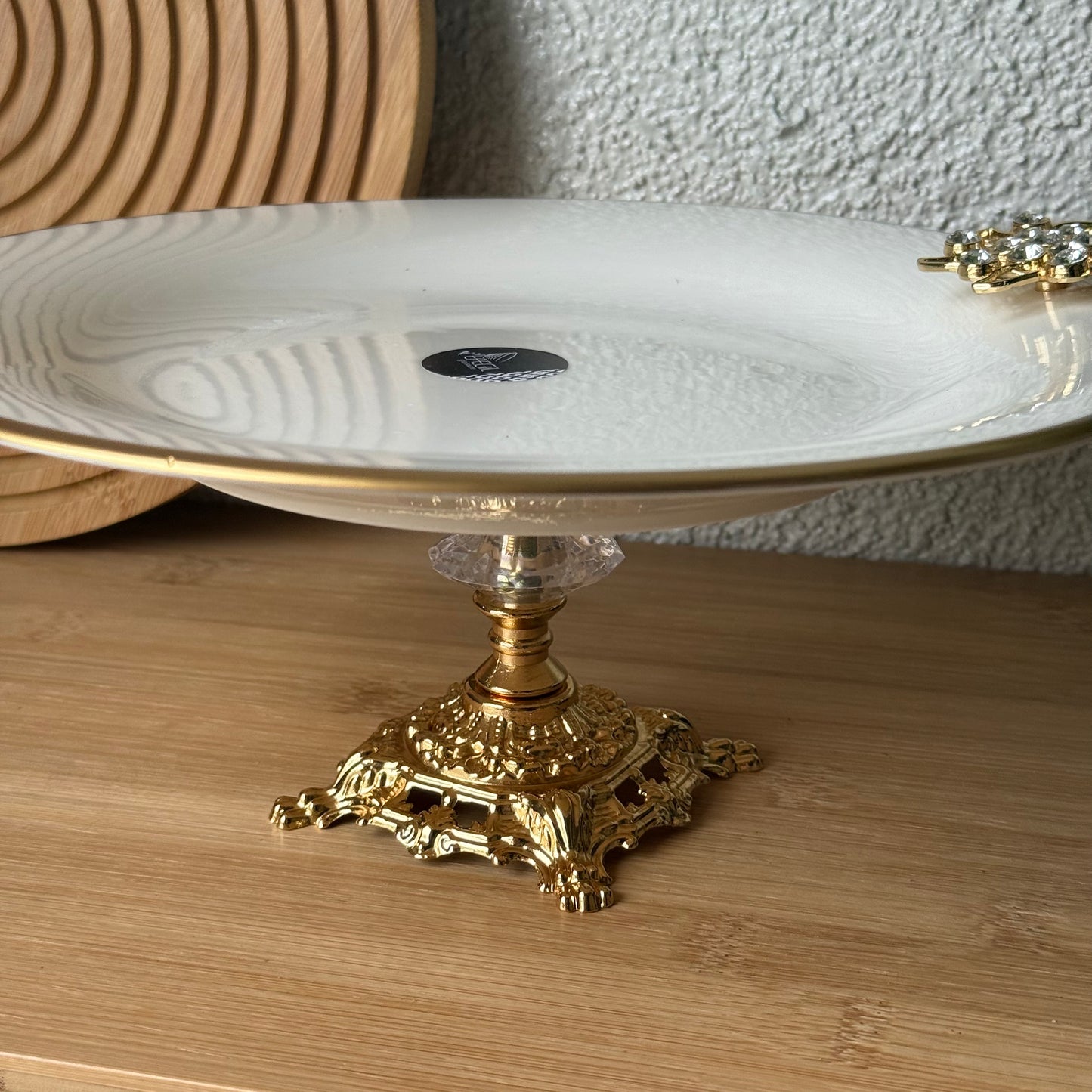 Broş Gold Yaldızlı Porselen Ayaklı Sunumluk 25 cm Kod:3508