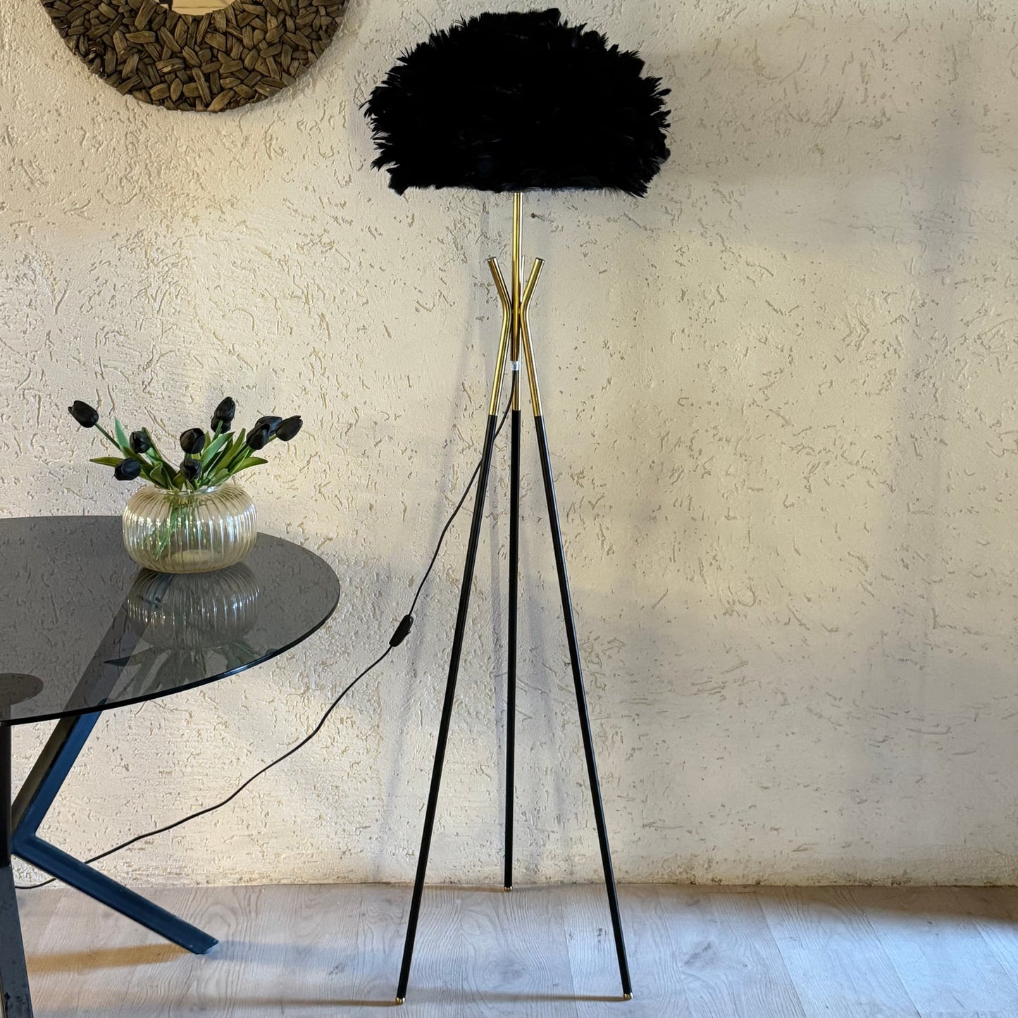 Talia Metal Ayaklı Tüy Lambader Siyah- Bronz 1,60 cm