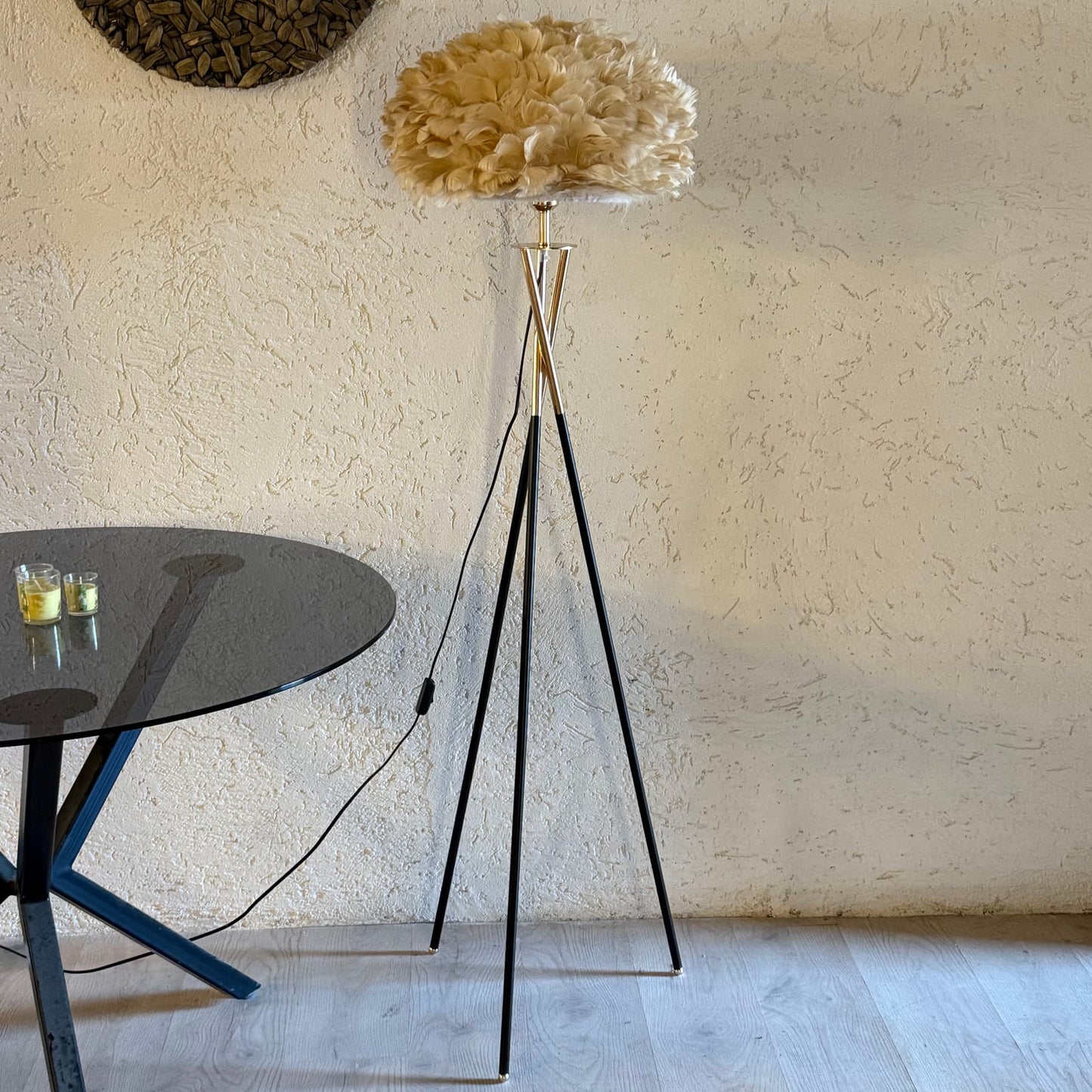 Exclusive Metal Ayaklı Tüy Lambader Krem-Gold 1,55 cm