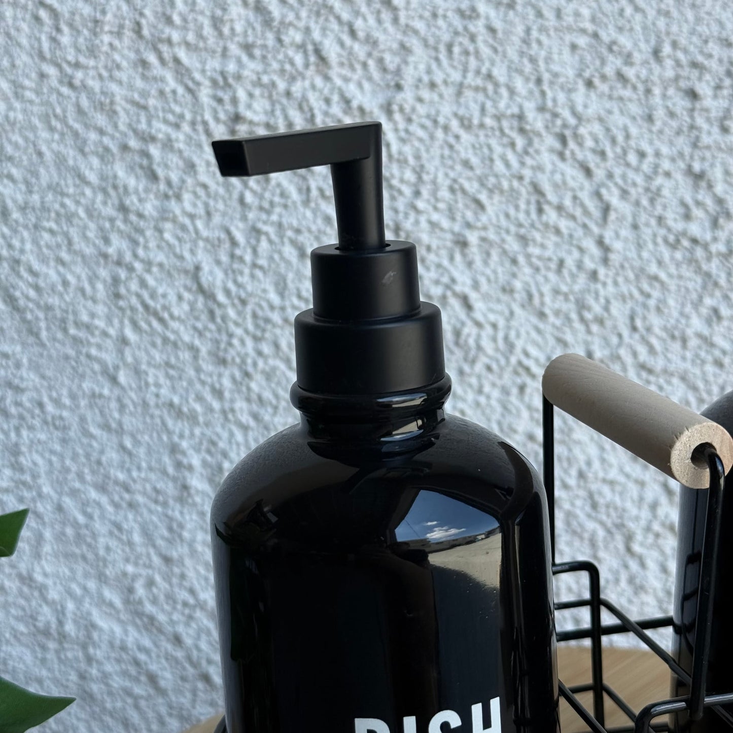 Tonish Metal Standlı Poeselen Sıvı Sabunluk Seti Siyah