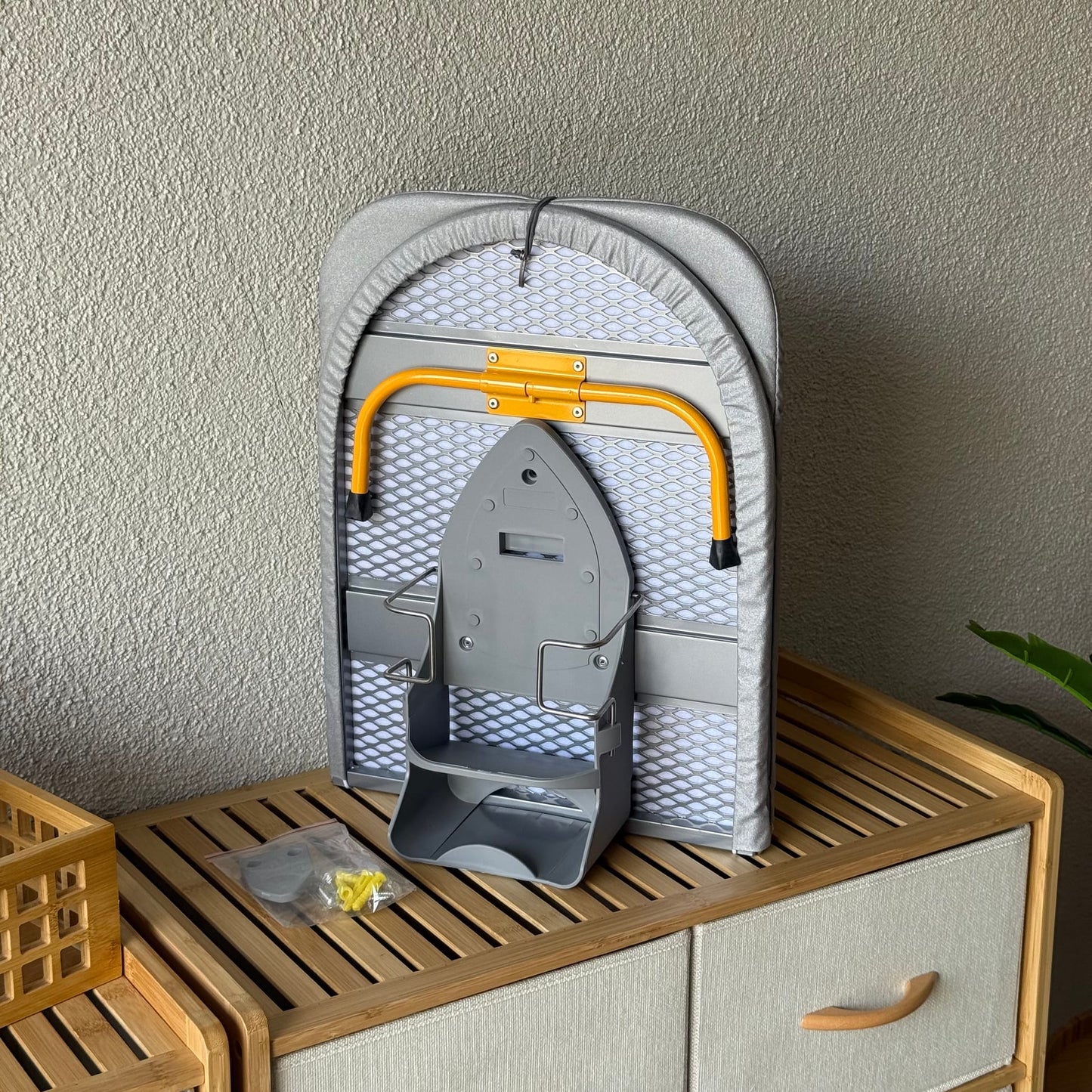 Arena Katlanır Yer Kaplamaz Ütü Masası 89x33 CM