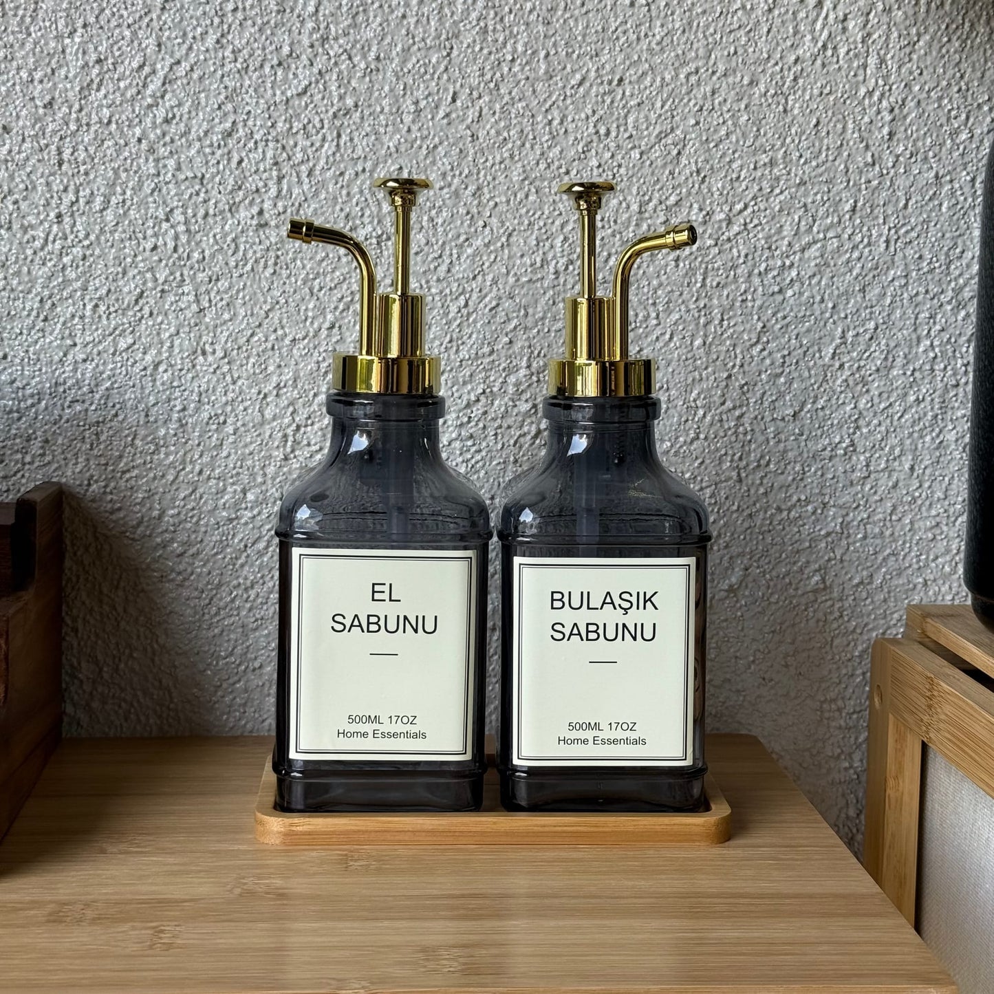 Lucia Bambu Standlı İkili Cam Kare Sıvı Sabunluk Seti Füme 500 ml