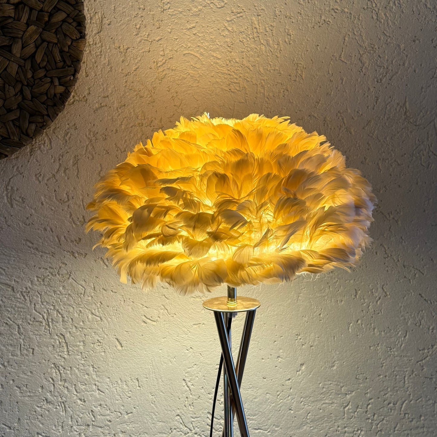 Exclusive Metal Ayaklı Tüy Lambader Krem-Gold 1,55 cm