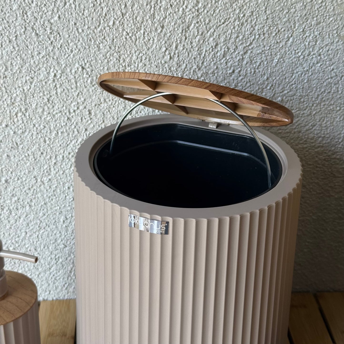 Coliseum Akrilik Banyo Seti 5 Parça Bej