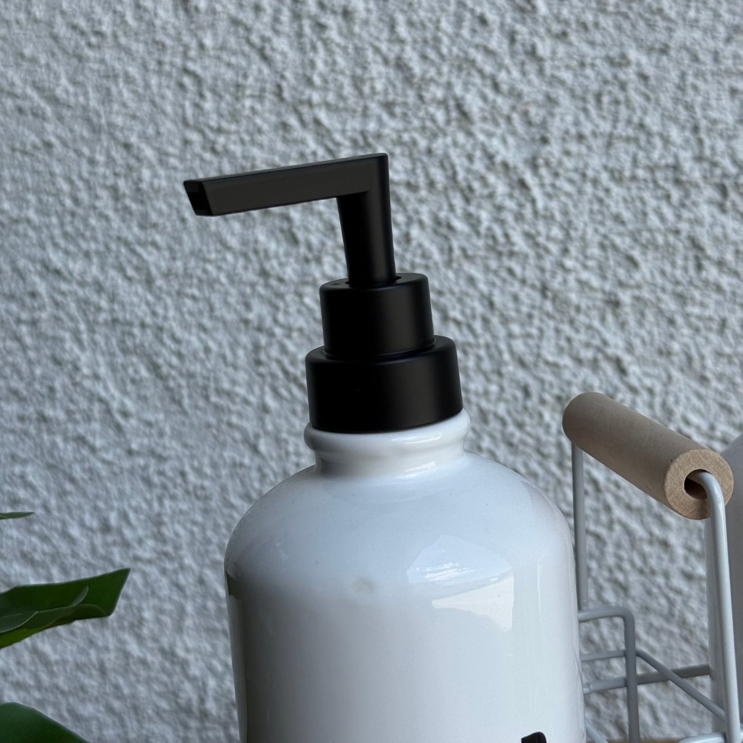 Tonish Metal Standlı Poeselen Sıvı Sabunluk Seti  Beyaz