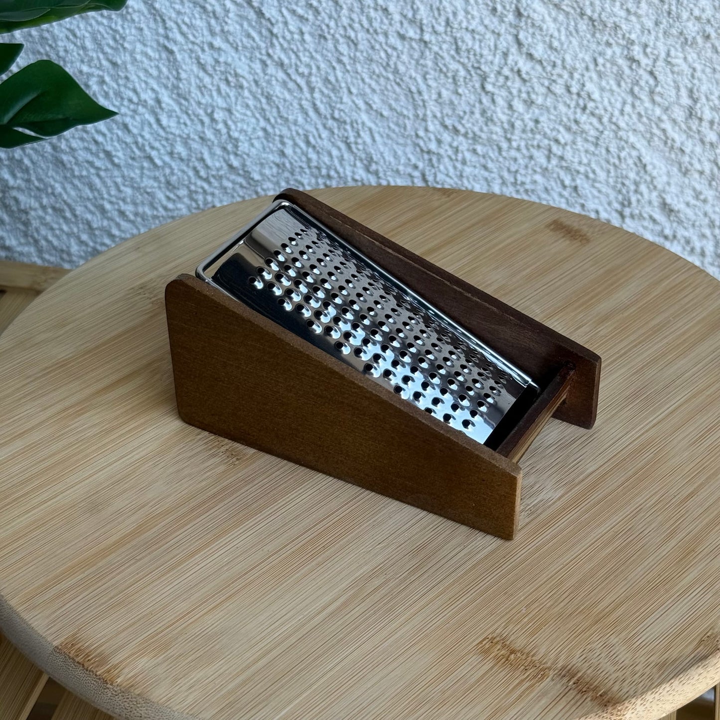 Akasya Ağacı Hazneli Sarımsak Rende